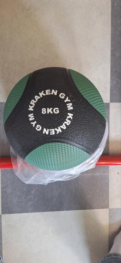 Nieuwe Kraken Gym Medicijnbal 8KG, Ophalen of Verzenden, Nieuw, Benen, Medicijnbal