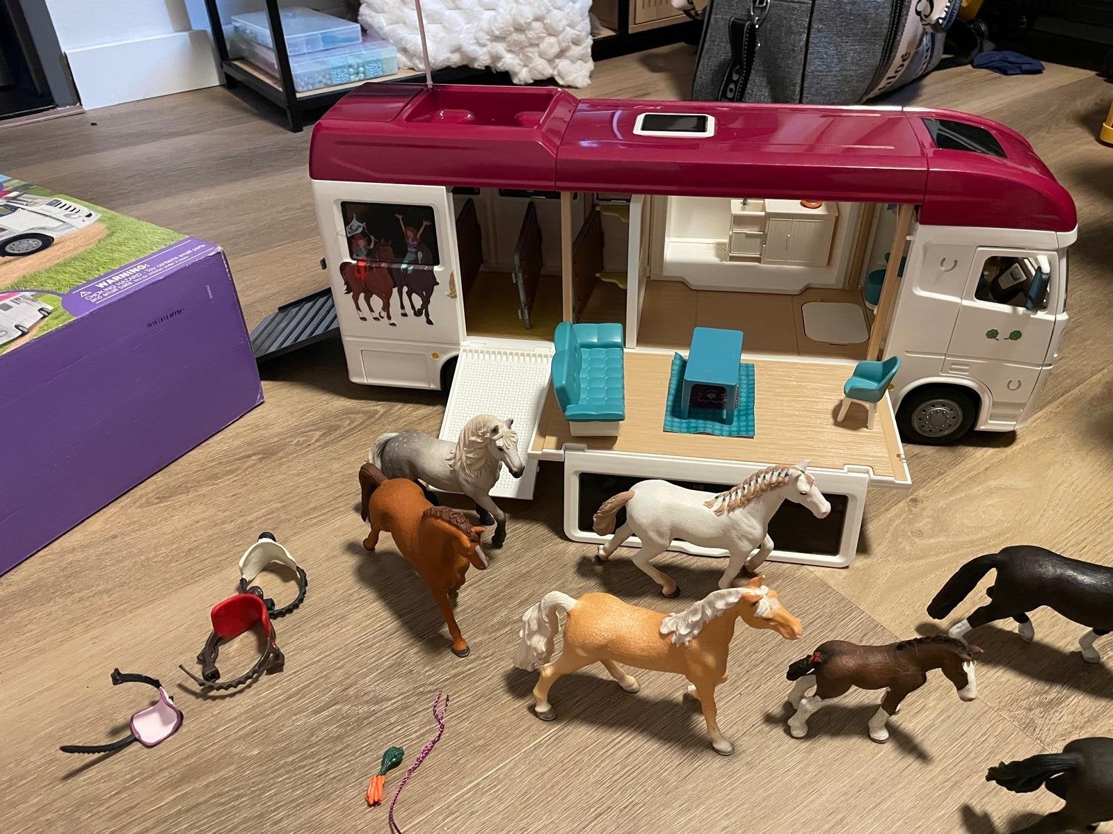 Schleich Vee Wagen met Extra's (mist poppetje/paard), Ophalen of Verzenden, Zo goed als nieuw