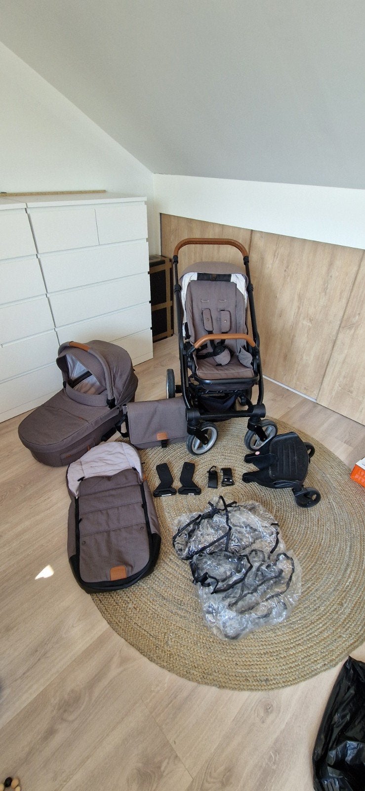 Mutsy nio sage green complete kinderwagen en accesoires, Ophalen, Gebruikt, Met autostoeltje, Combiwagen