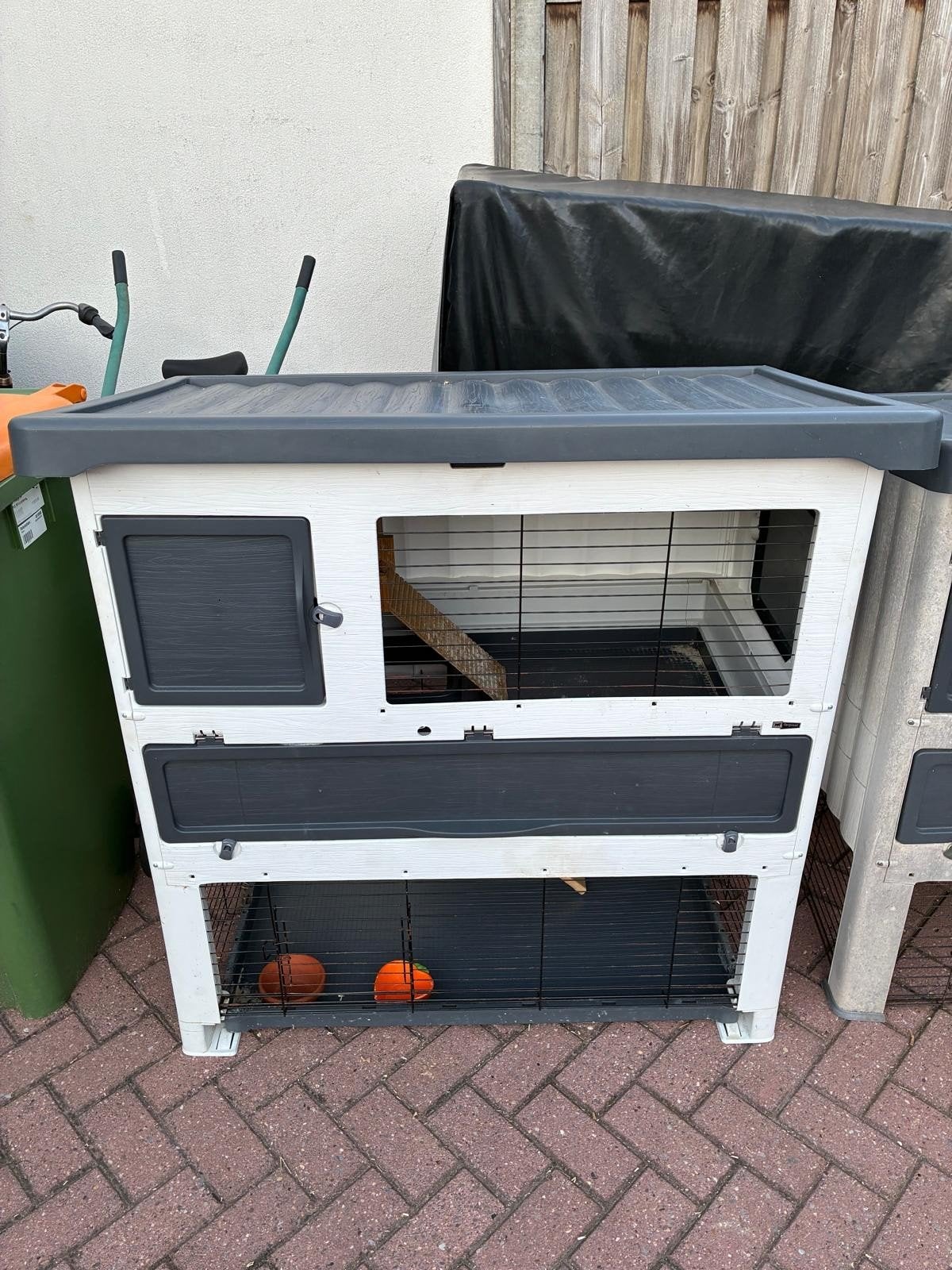Mooi groot konijnenhok, Dieren en Toebehoren, Knaagdieren en Konijnen | Hokken en Kooien, Ophalen, 110 cm of meer, Zo goed als nieuw