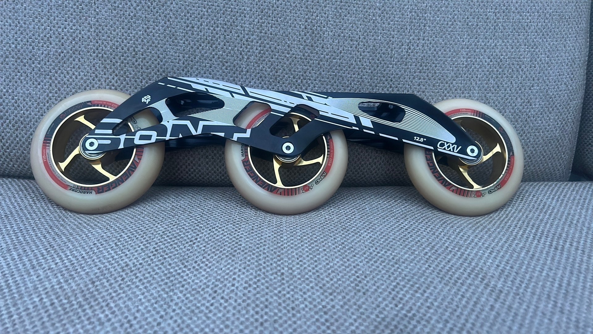 Bont CXXV 3x125MM frame + 6 Avenger Hardcore 110MM wielen, Ophalen of Verzenden, Nieuw