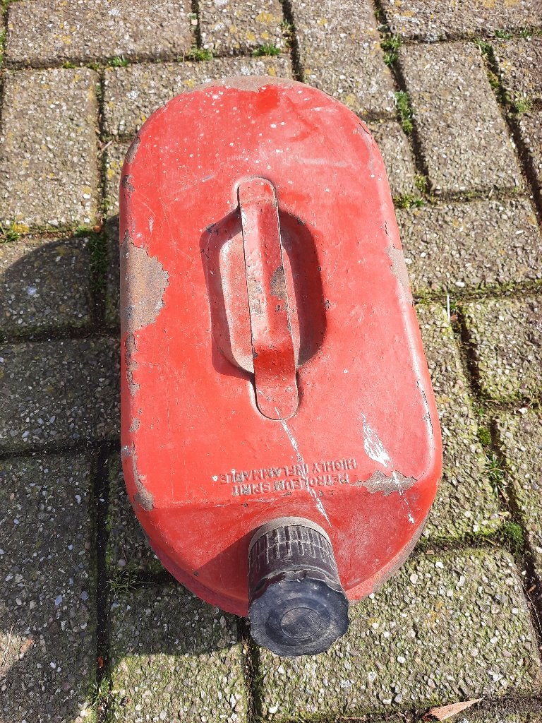 Benzine petroleum jerrycan rood emaille, Ophalen of Verzenden, Gebruikt