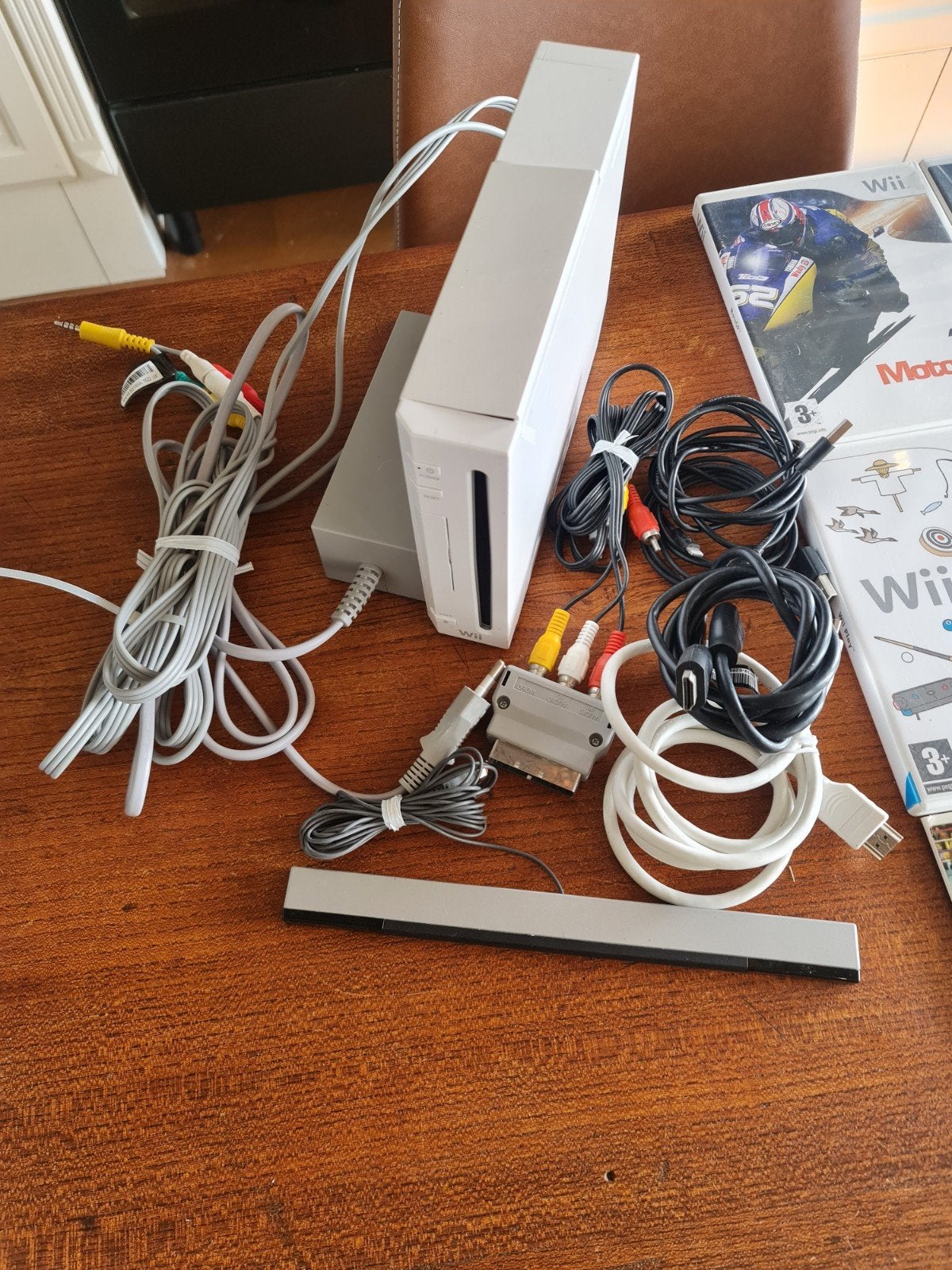 Wii Fit Balance Board, spelletjes, opladers en accessoires, Spelcomputers en Games, Ophalen of Verzenden, Gebruikt, Met 3 controllers of meer