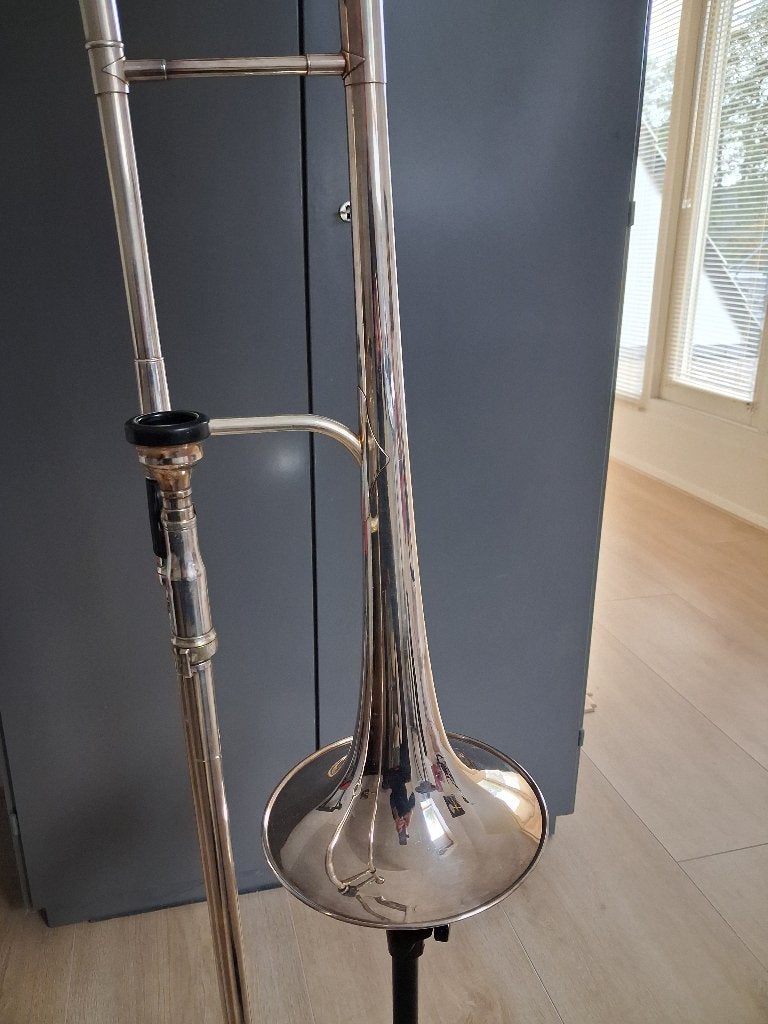 KING tenor trombone grote boring, Ophalen, Gebruikt, Tenor, Met koffer