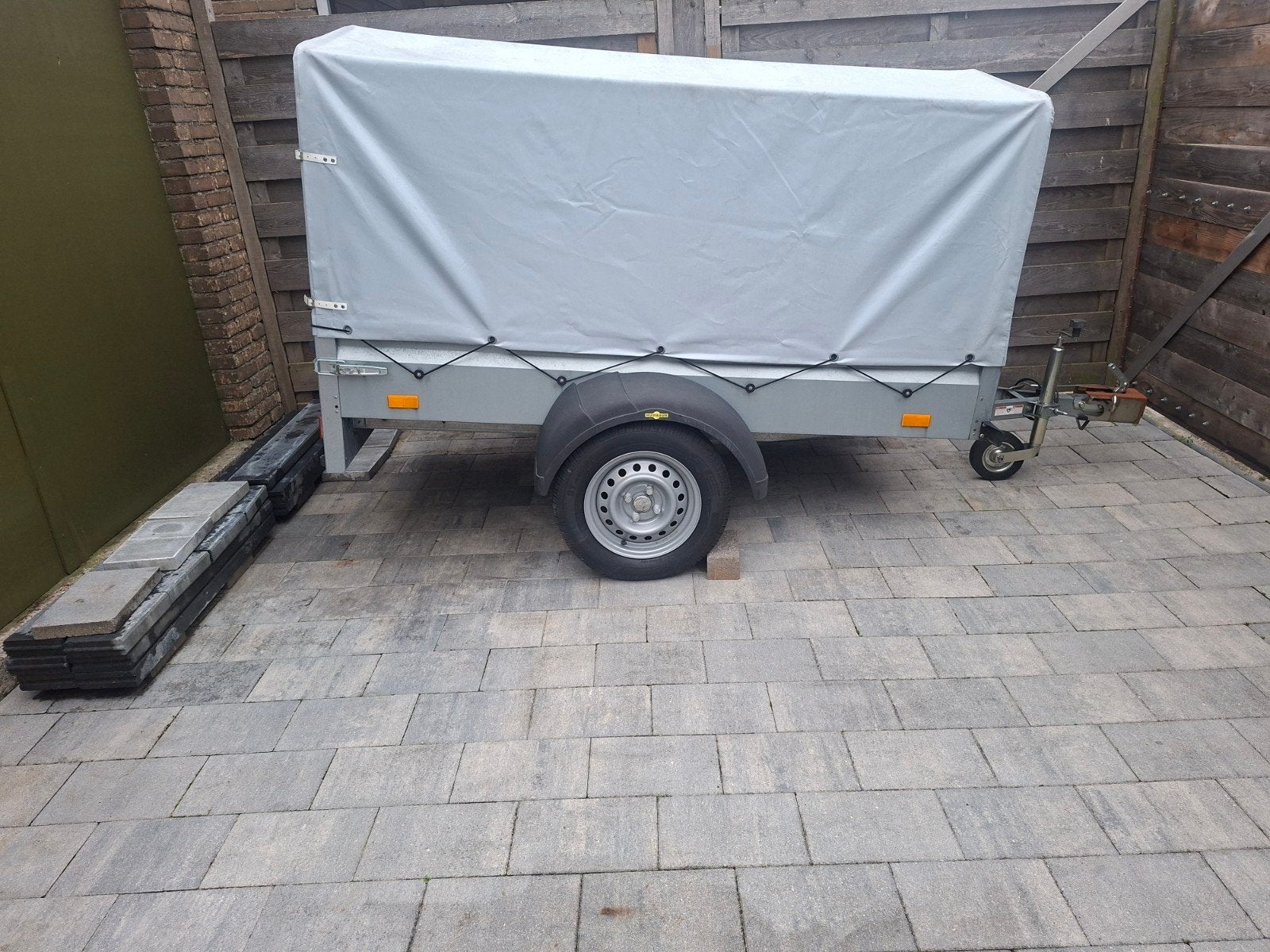 Humbaur Steely 750 kg aanhanger + hoge huif  nette staat, Ophalen, Zo goed als nieuw