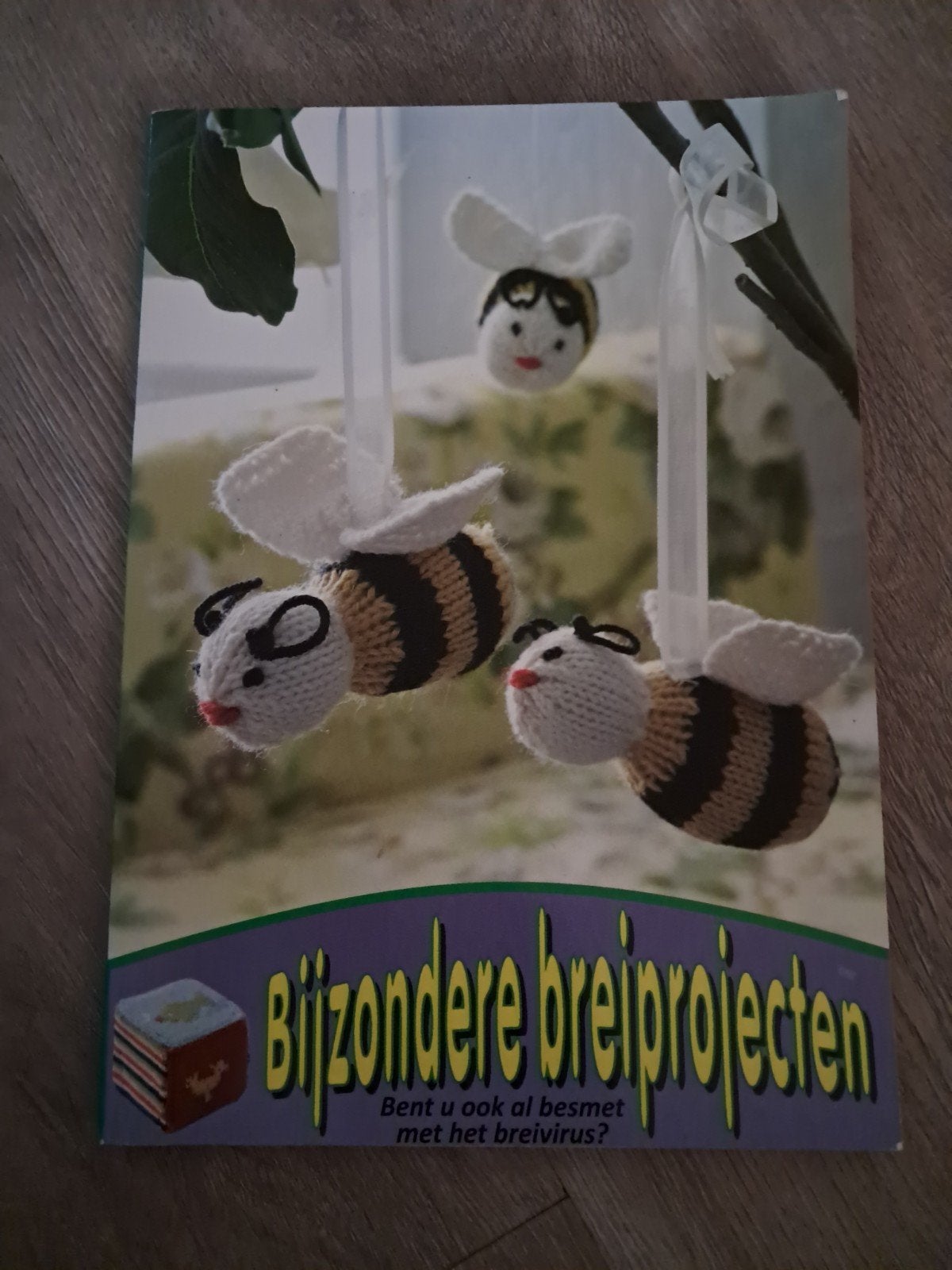 C5 Bijzondere Breiprojecten - Breiboek met bijenpatronen, Ophalen of Verzenden