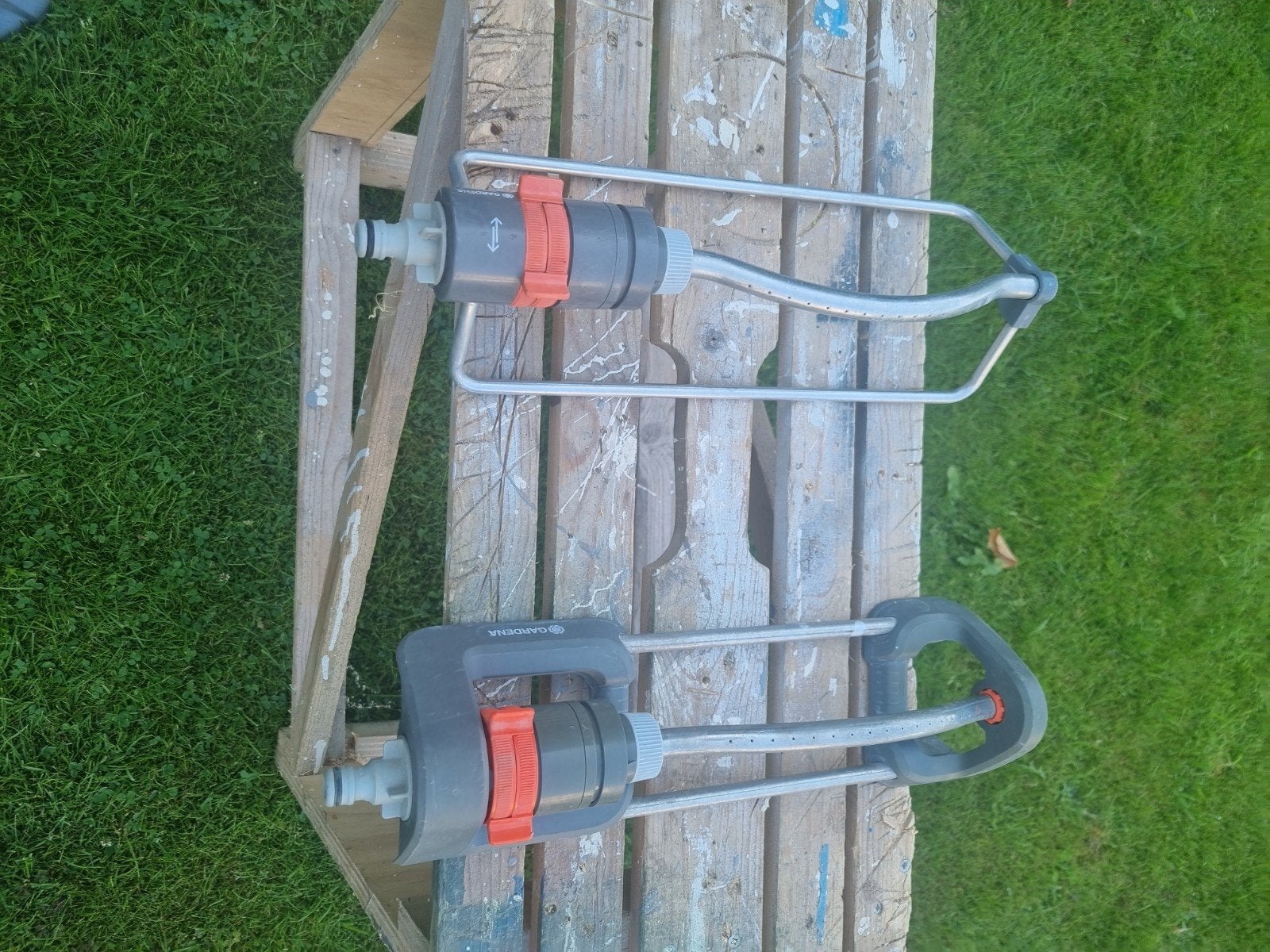 Gardena Sproeierset: Cirkelsproeier en Zwenksproeiers, Ophalen of Verzenden, Gebruikt, Cirkelsproeier