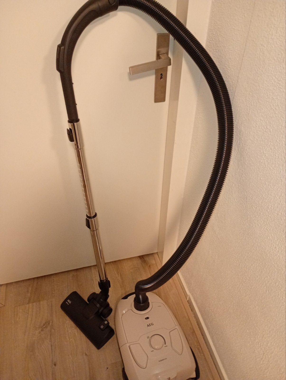 Nieuw AEG Clean 5000 Stofzuiger wit, Ophalen of Verzenden