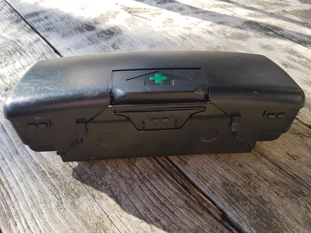 Verbandkasten verbandkast verband kast + houder BMW E39  E38, Ophalen of Verzenden
