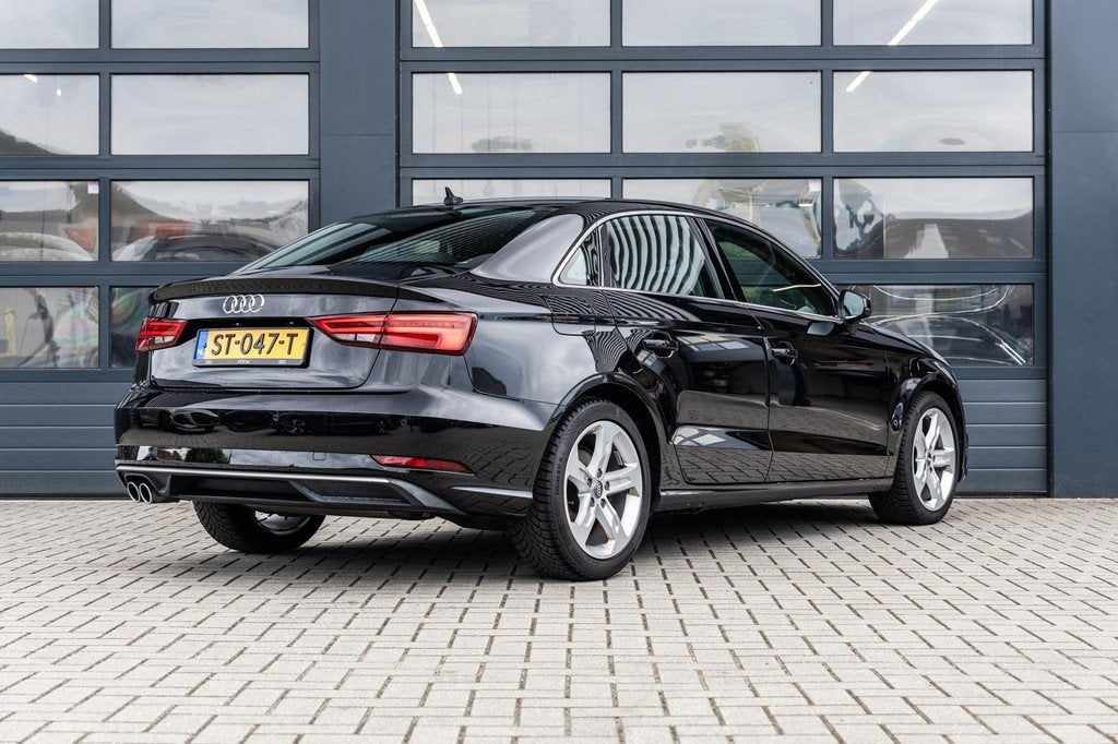 Audi A3 Limousine 1.5 TFSI 150pk CoD Sport Lease Edition | S, Auto's, Voorwielaandrijving, 12 maanden, Stof, Gebruikt