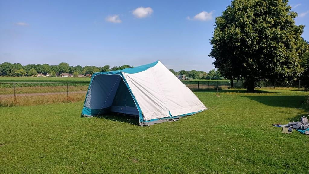 Ruime De Wit Schijndel 4-persoons tent met luifel, Ophalen of Verzenden, Gebruikt