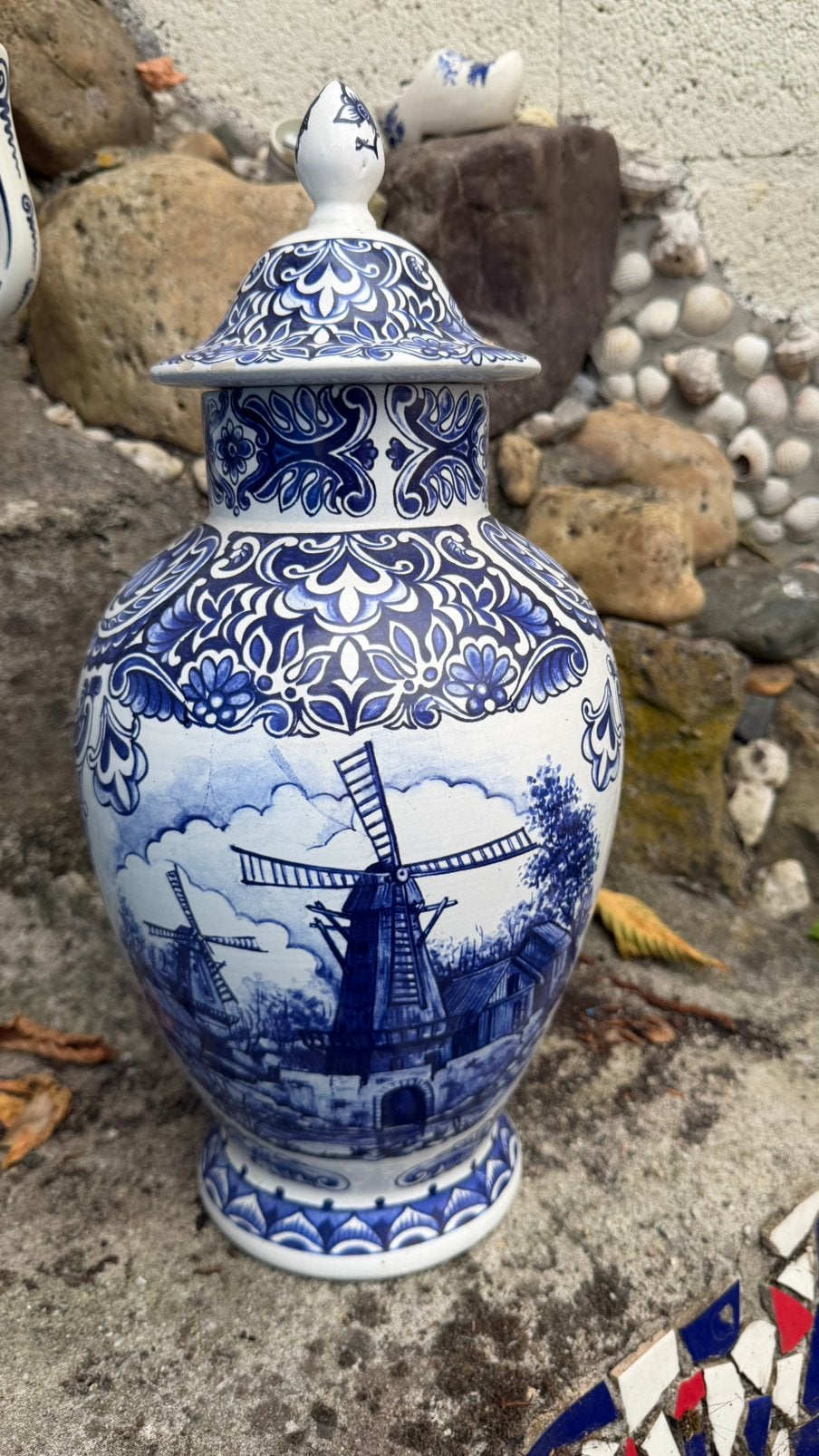 Delfts art vazen, Ophalen