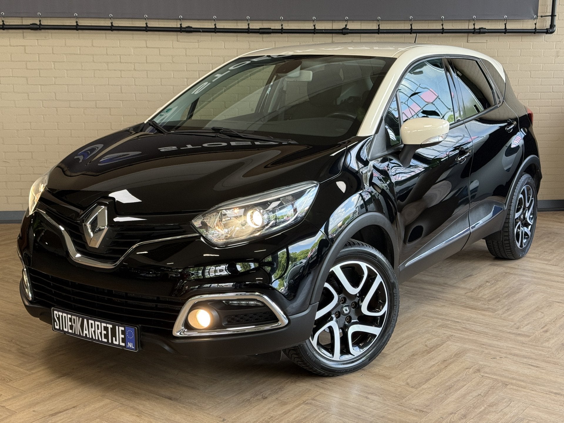Renault Captur 0.9 TCe Dynamique Navigatie | Clima | 17" | C, Voorwielaandrijving, 898 cc, Stof, Gebruikt