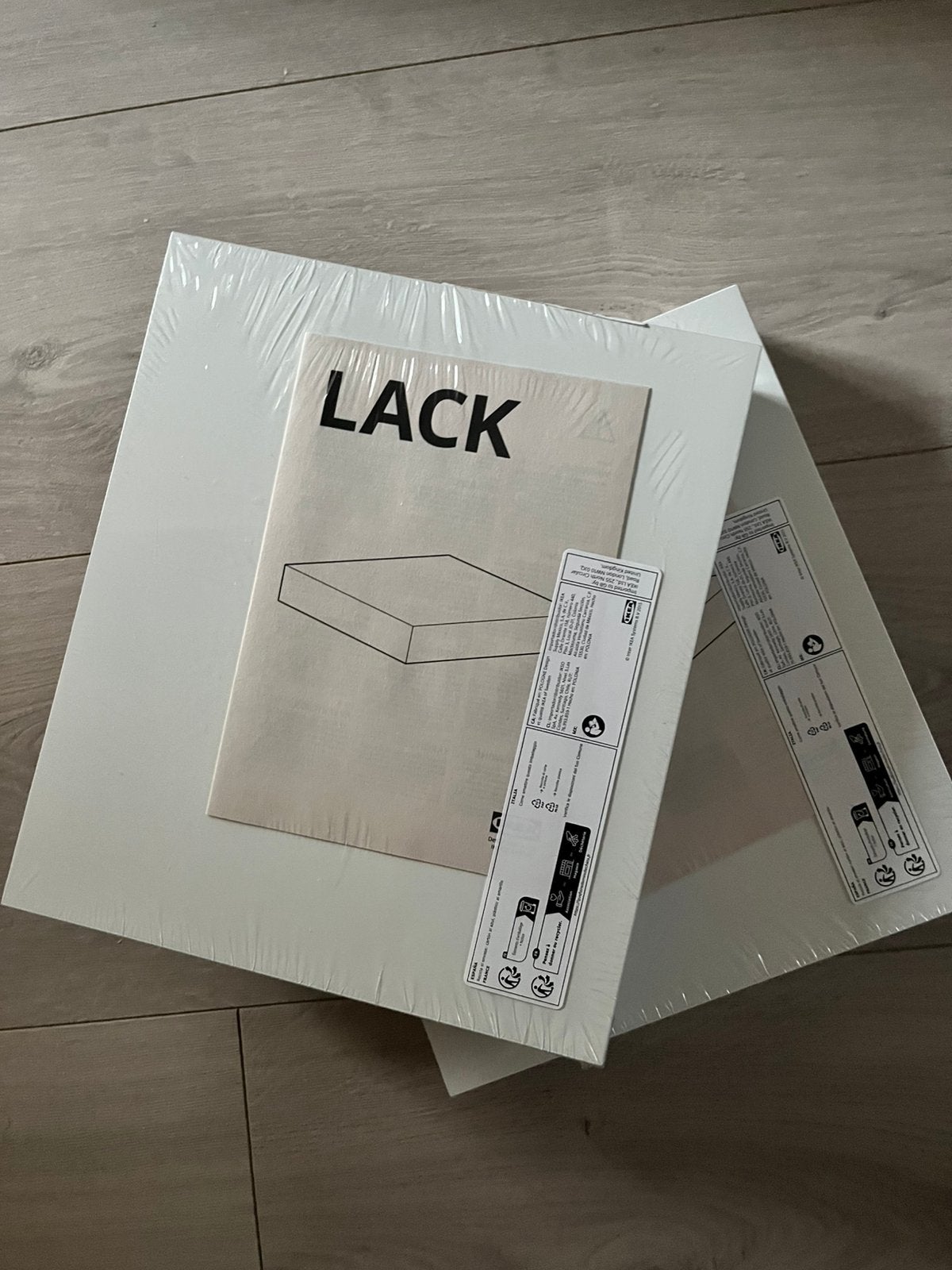 Lack wandplank 2x, Ophalen, Zo goed als nieuw
