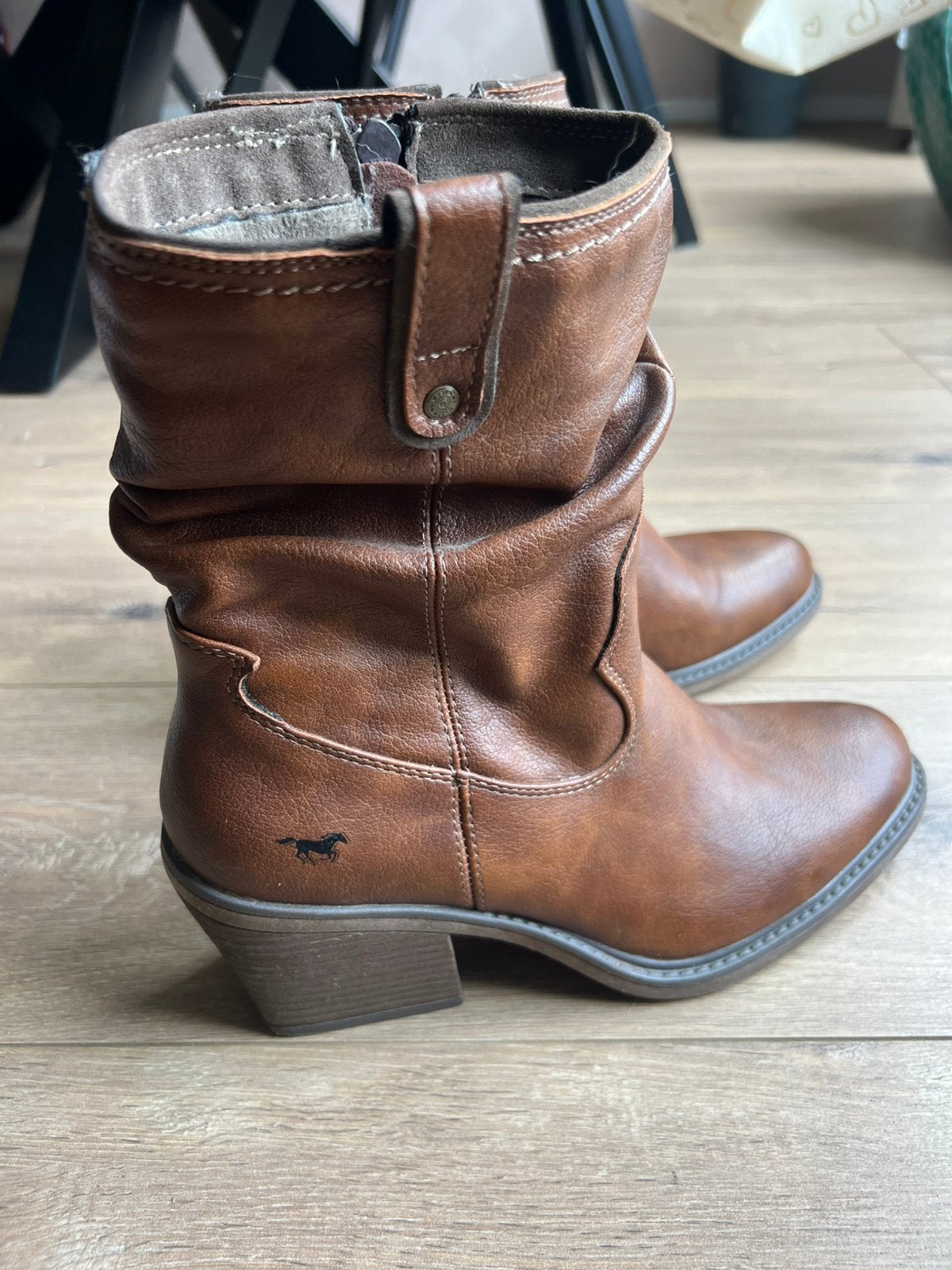 Mustang nieuwe bruine dames laarsjes schoenen maat 40, Ophalen of Verzenden, Nieuw, Bruin, Lage of Enkellaarzen