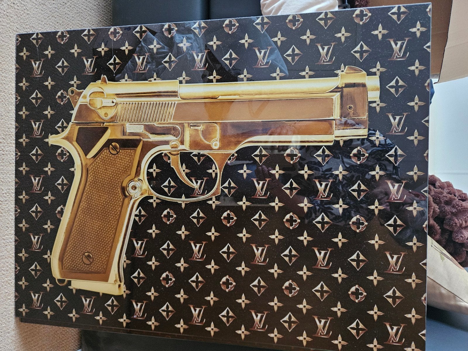 Glazen Louis Vuitton goudfolie schilderij LV GUN 80x60, Ophalen, Glas