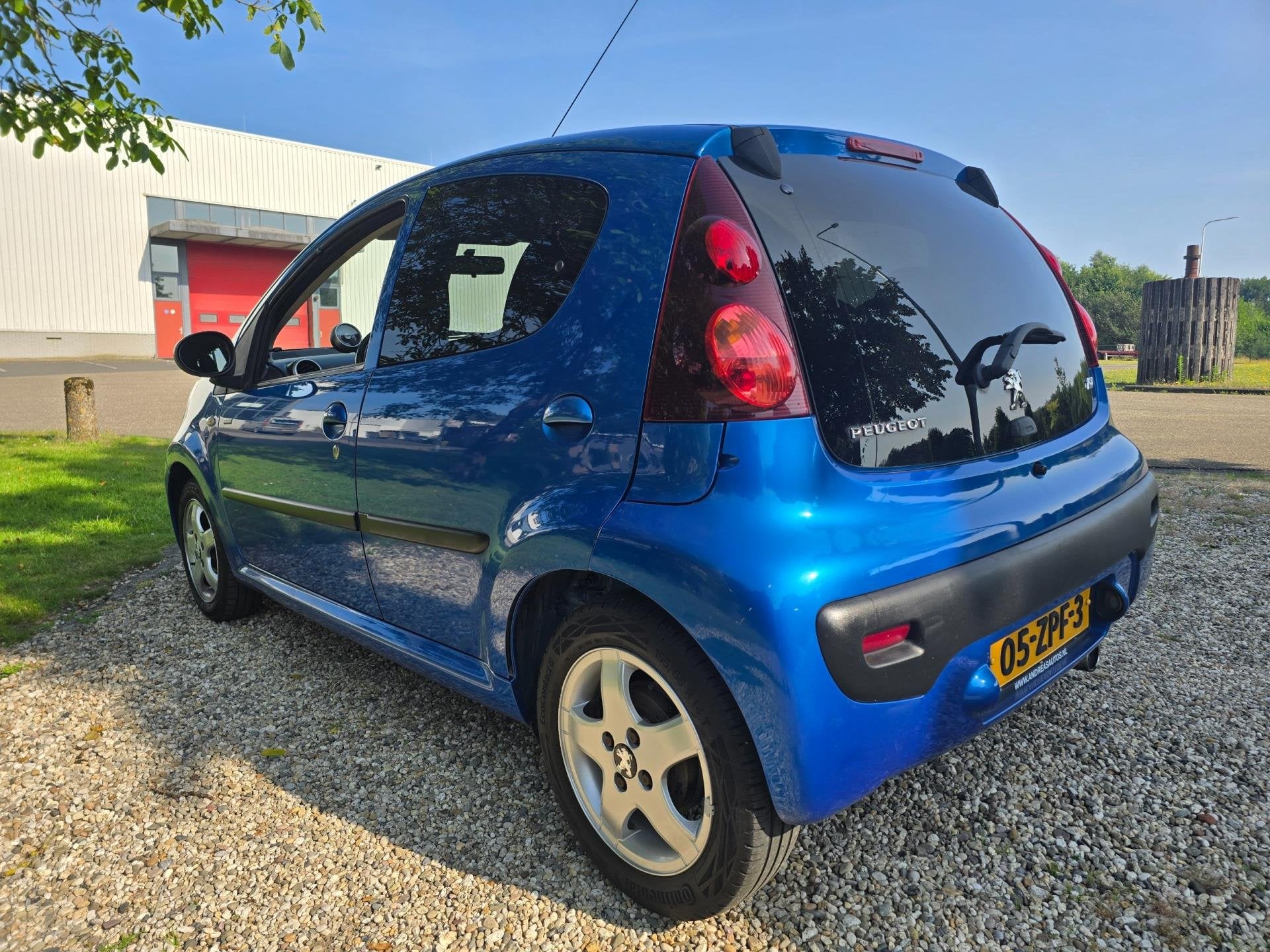 Peugeot 107 1.0 Sportium 5-deurs AIRCO *apk:10-2026*, Auto's, Peugeot, Voorwielaandrijving, Euro 5, Gebruikt, Origineel Nederlands
