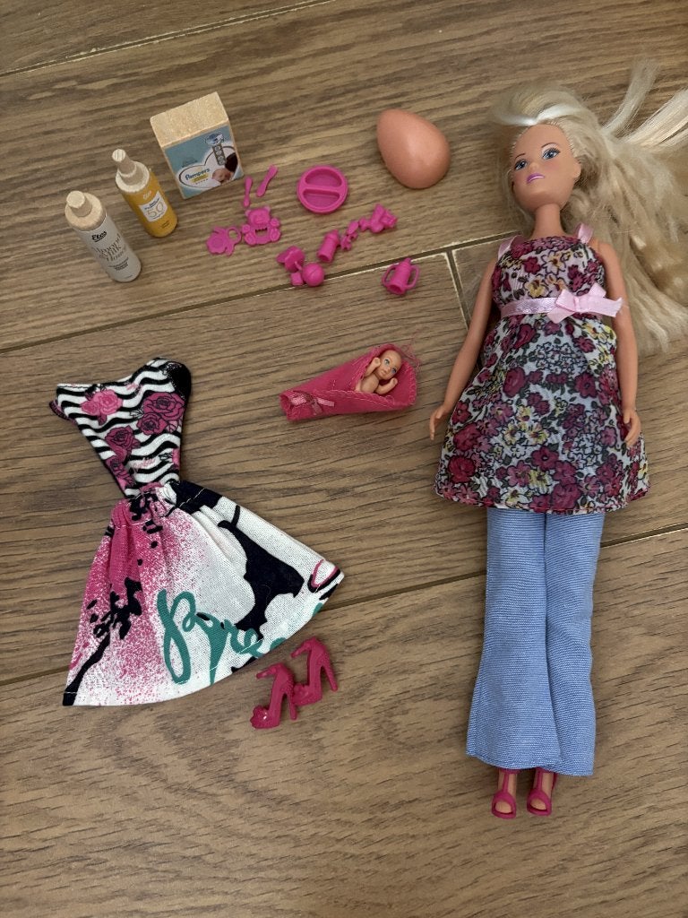 Steffi Love - New Born Baby met accessoires (oa.Barbie), Ophalen of Verzenden, Zo goed als nieuw, Barbie