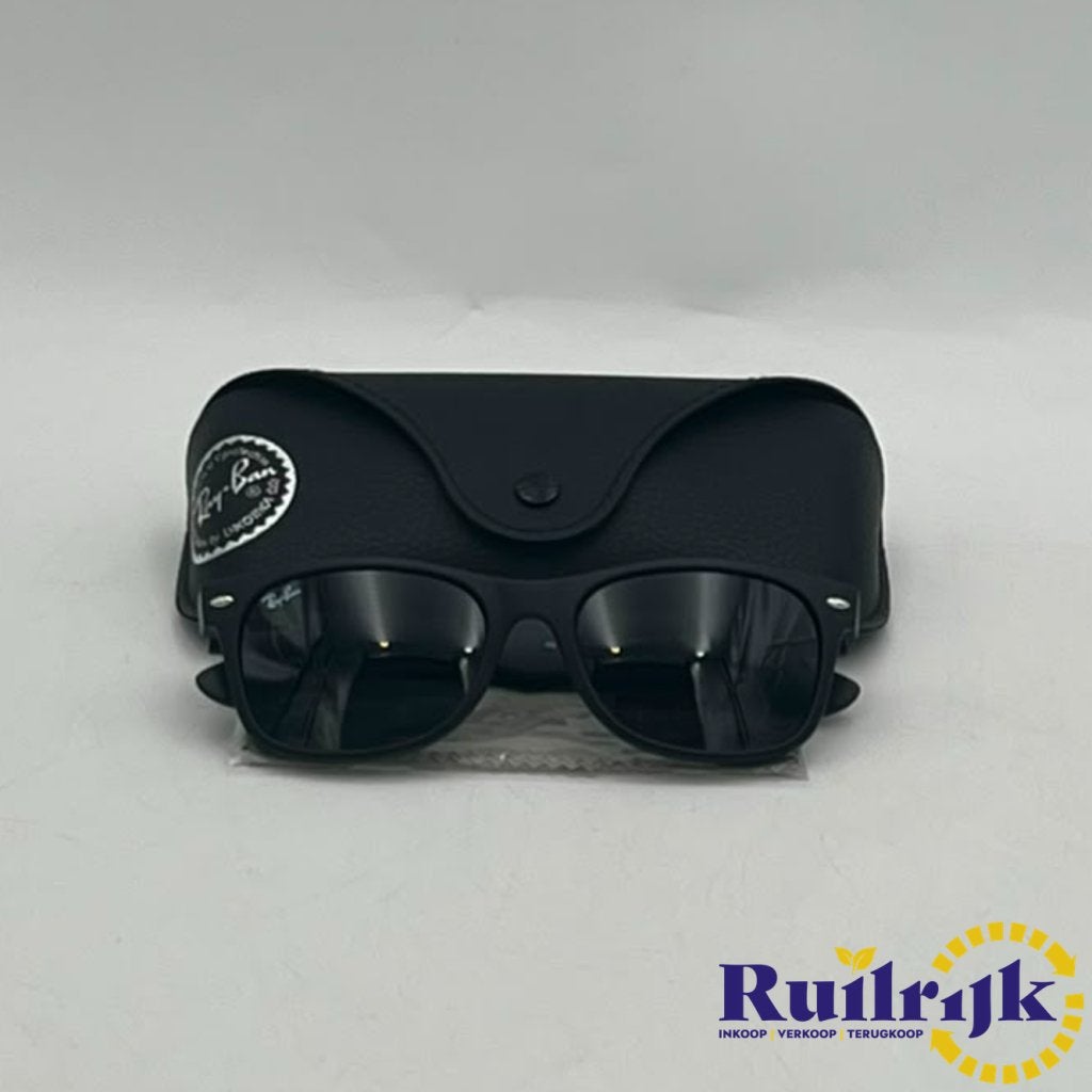 Rayban New Wayfarer RB 2132 - Complete set, Ray-Ban, Zo goed als nieuw, Support@rayban.com, Luxottica Group, 2 Via S. Marco
Milan 20121
Italy