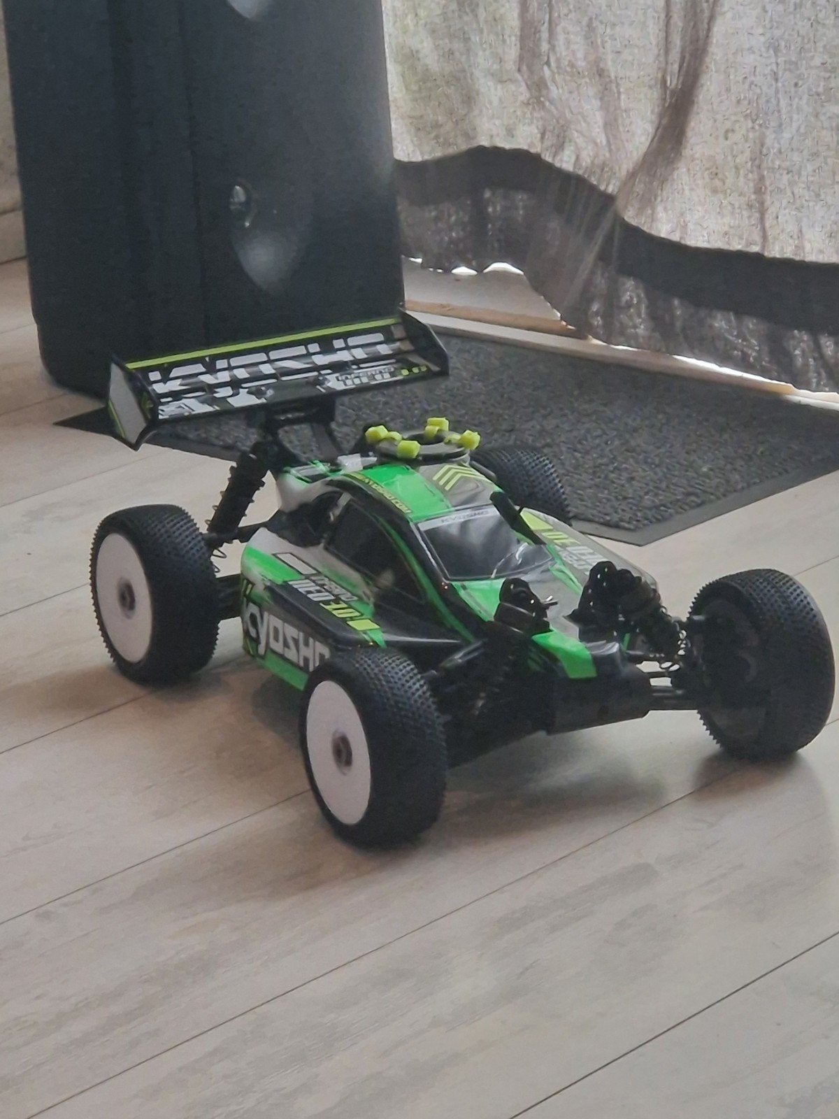 Kyosho Inferno neo 3.0 RC Buggy - Zo goed als nieuw, Gebruikt, Auto offroad, Ophalen of Verzenden, Nitro