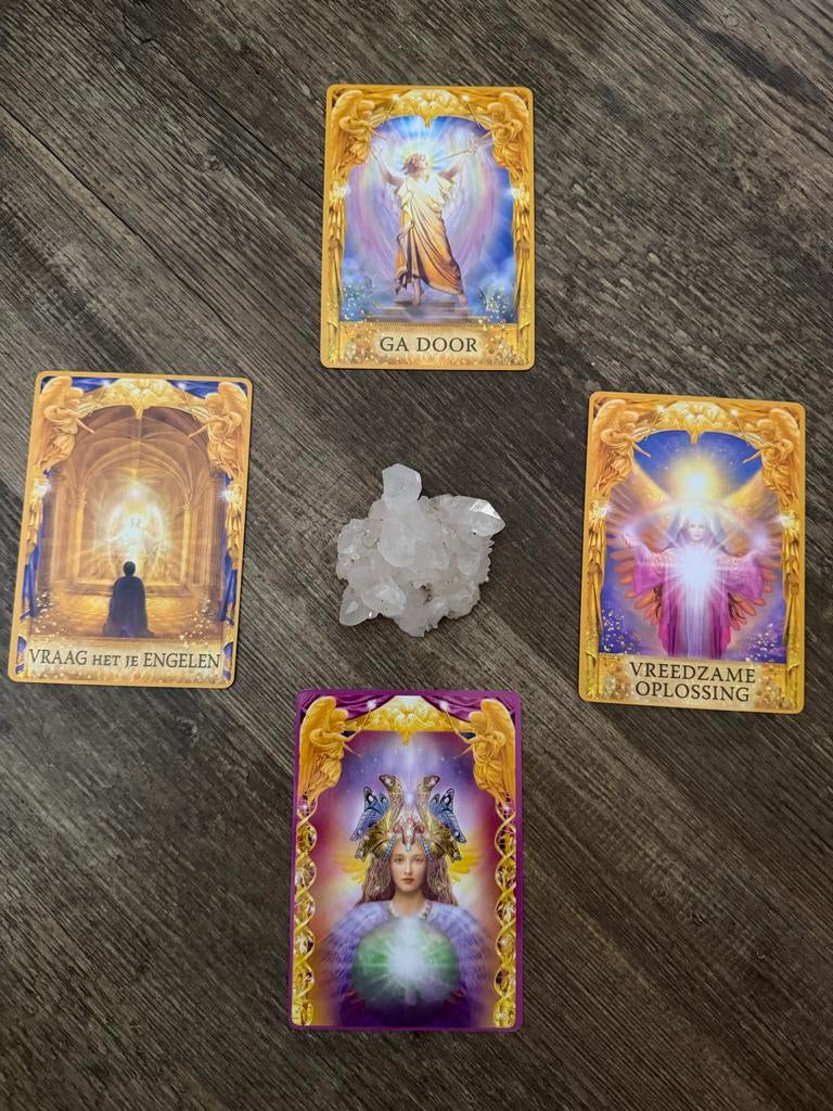 Orakelkaarten Doreen Virtue & Radleigh Valentine Engelen, Ophalen of Verzenden, Zo goed als nieuw, Tarot of Kaarten leggen, Overige typen