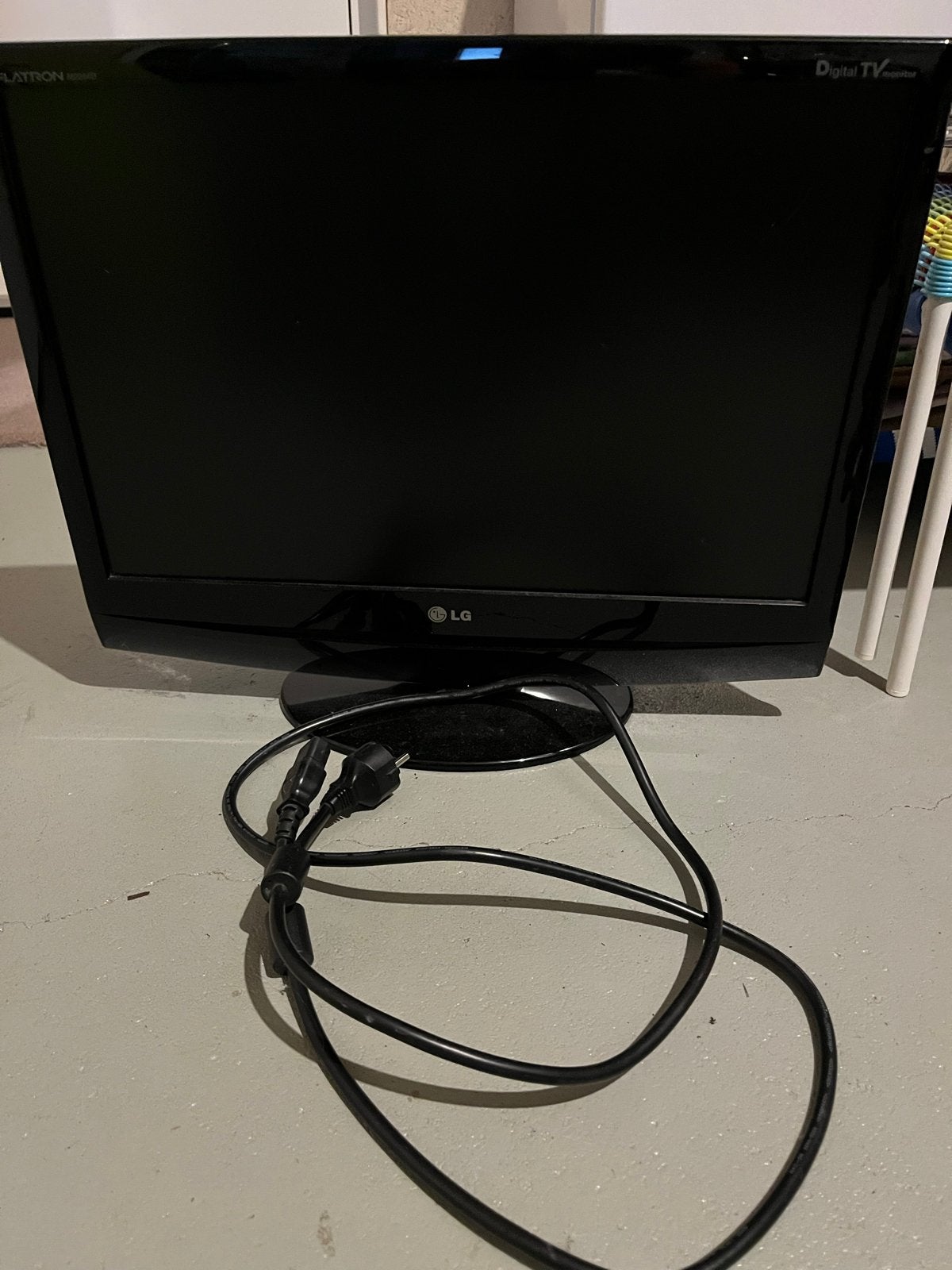 LG M2294D-PZ 22 inch LCD TV Monitor, Ophalen, Gebruikt, 50 Hz, 40 tot 60 cm
