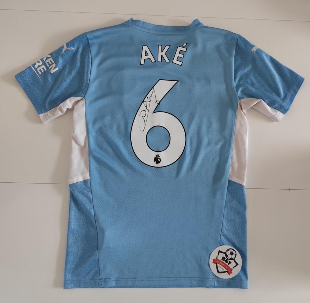 Gesigneerd Manchester City shirt Ake #6, Shirt, Verzenden, ., Zo goed als nieuw