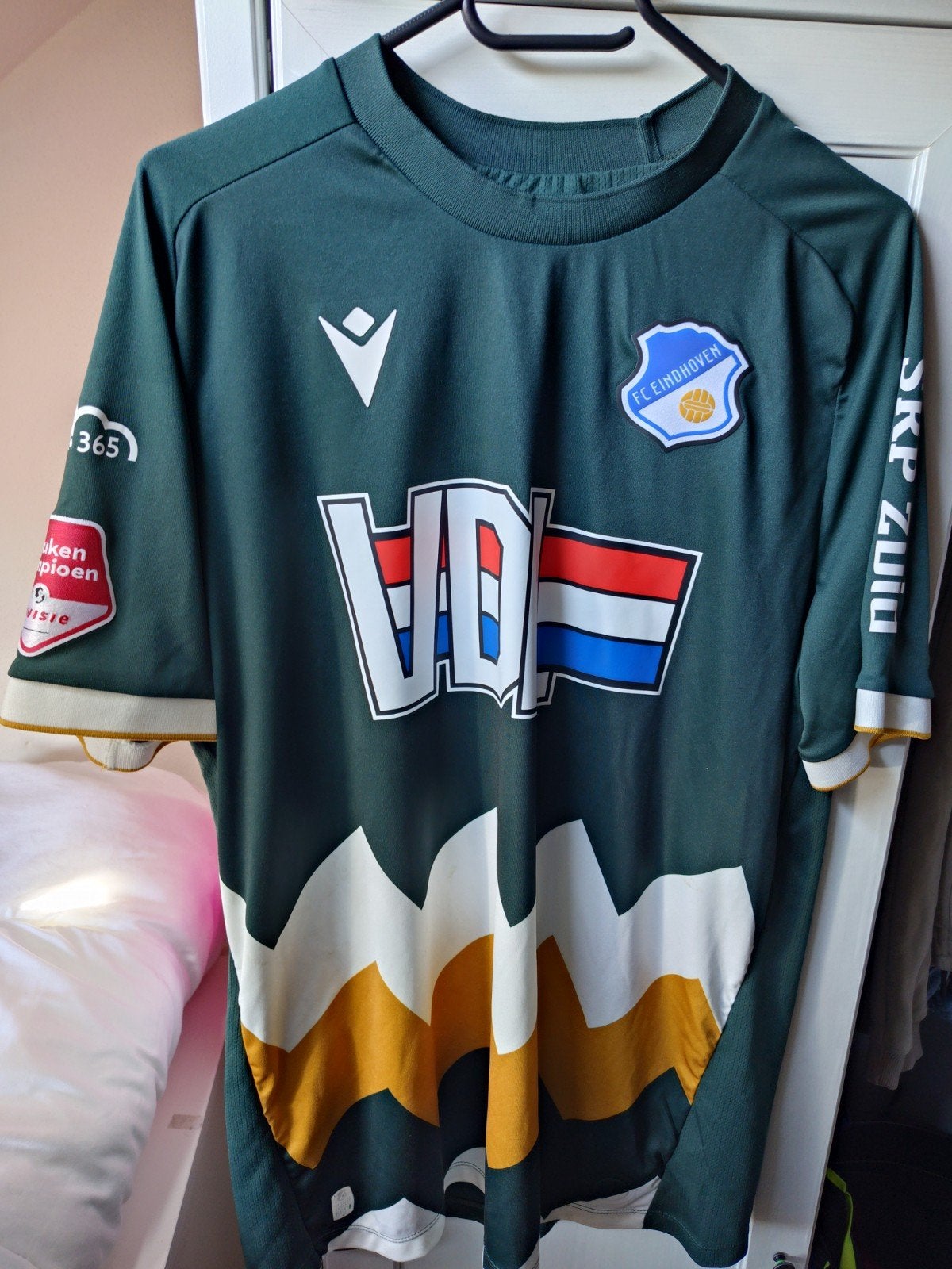 FC Eindhoven matchworn gesigneerd uitshirt #3 Farouq Limouri, Ophalen of Verzenden, Zo goed als nieuw, PSV, Shirt