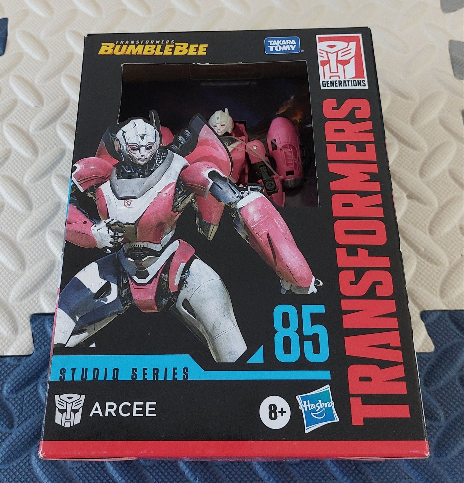 Transformers Studio Series 85 Deluxe Class Arcee Bumblebee, Verzamelen, Overige generaties, Ophalen of Verzenden, Zo goed als nieuw