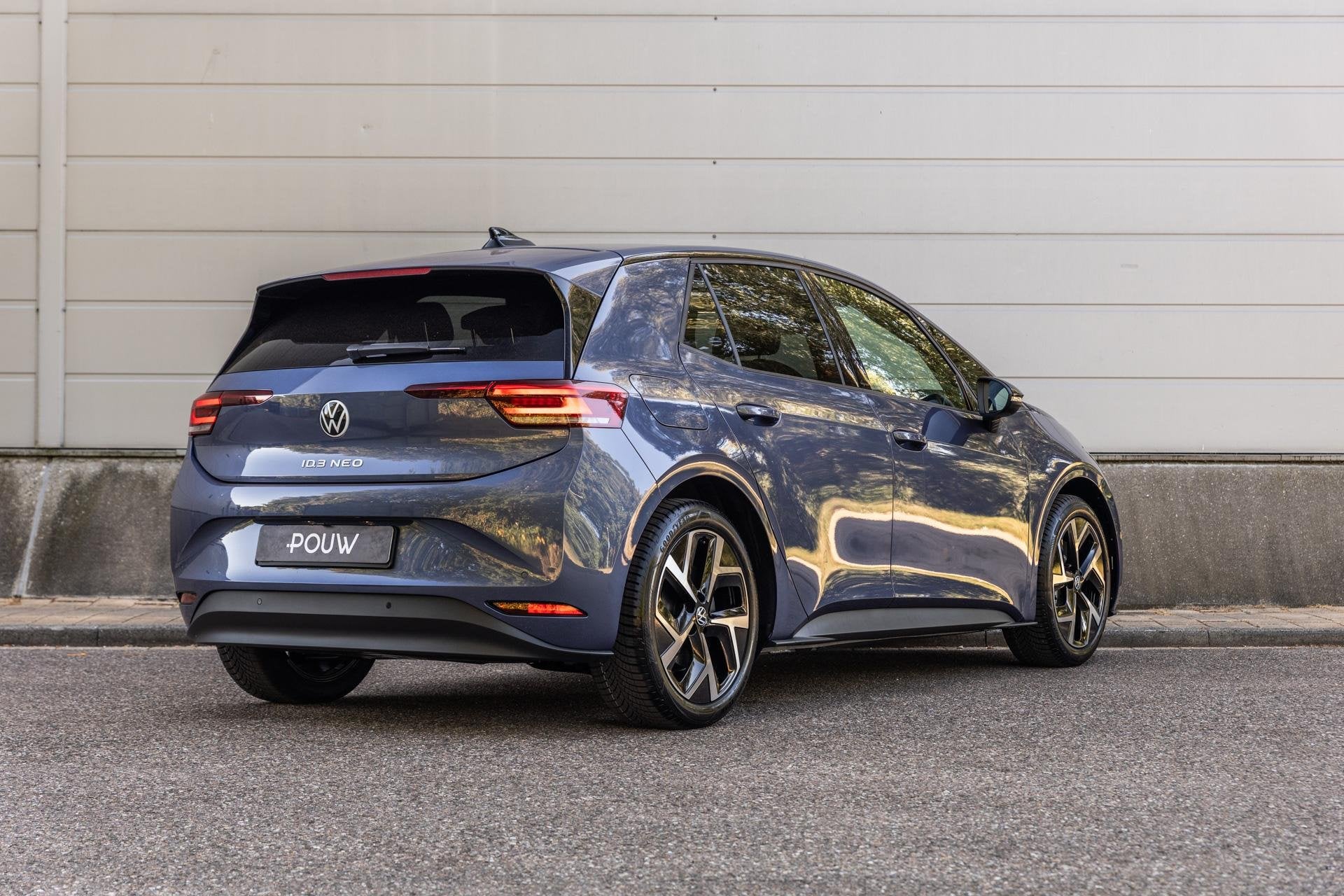Volkswagen ID.3 Neo Life 190pk 58 kWh | LMV 19'' | Voorstoel, Auto's, Automaat, 12 maanden, Zwart, 190 pk