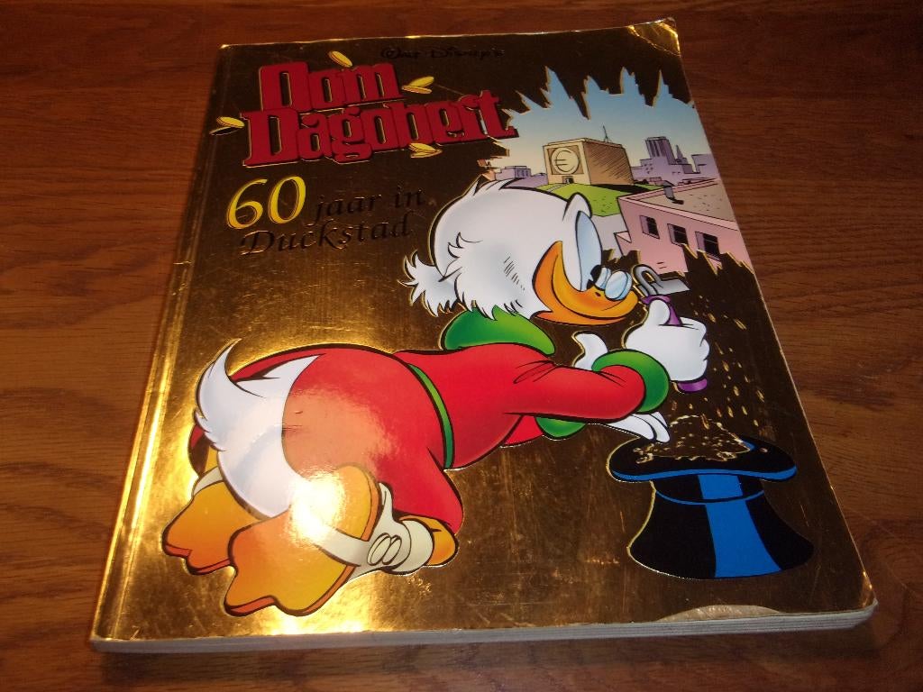 Oom Dagobert , 60 jaar in Duckstad, Boeken, Gelezen, Ophalen of Verzenden, Walt Disney, Eén stripboek