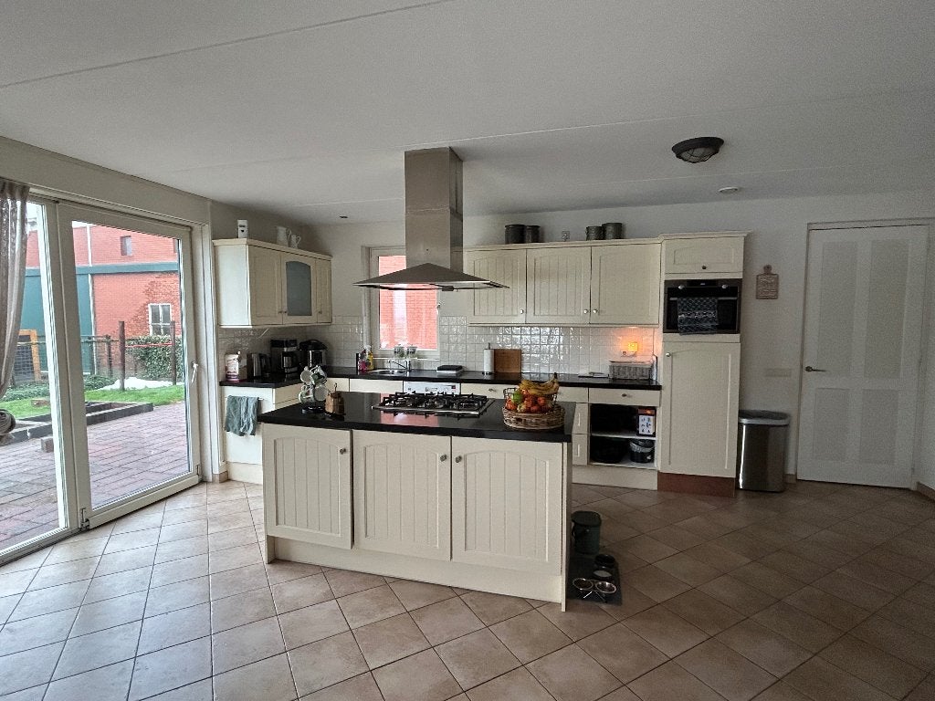 Keuken, Huis en Inrichting, Keuken | Complete keukens, Ophalen, Gebruikt, Graniet of Steen, Crème