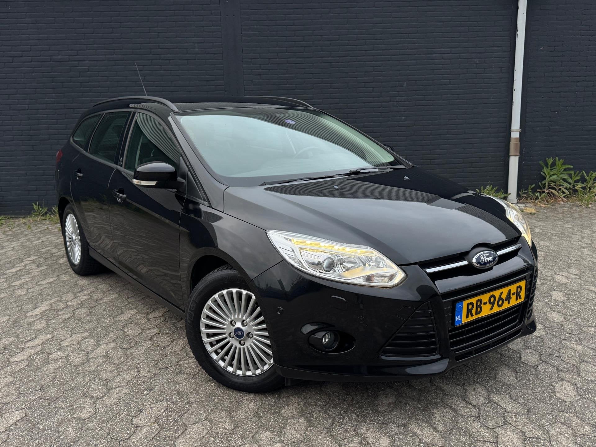 Ford Focus Wagon 1.0 EcoBoost Titanium, CLIMA, PDC, NAP, APK, Euro 5, 125 pk, Gebruikt, Automatische klimaatregeling