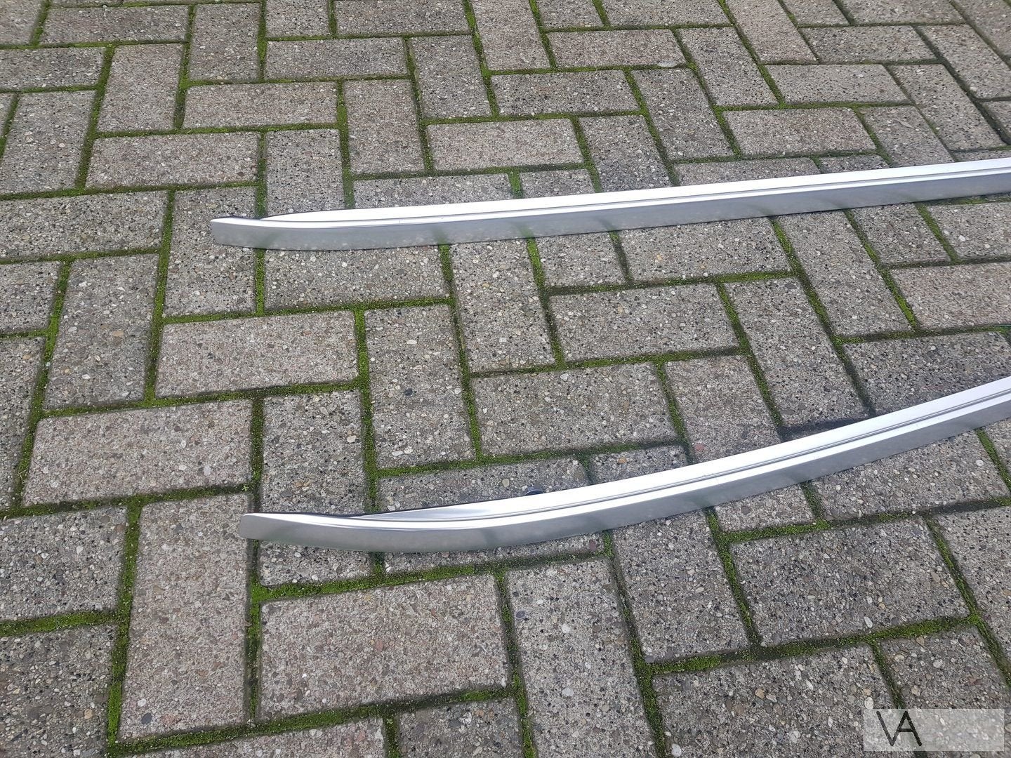 Volvo V90 2017 - 2022 dakrail roofrail set zilver chroom 100, Ophalen, Gebruikt, -, Volvo