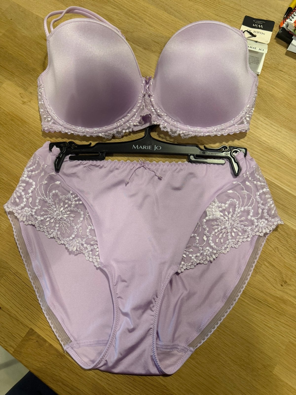 Marie Jo bh 80D slip 40 NIEUW!! Bh nu €40, Kleding | Dames, Ophalen of Verzenden, Paars, BH