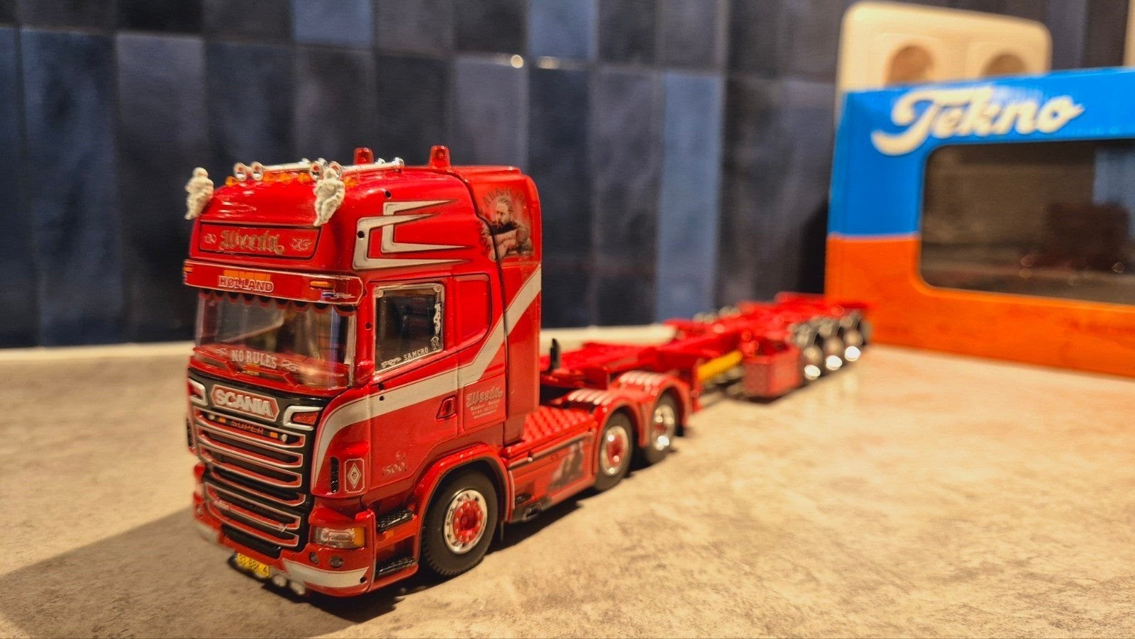 Tekno WEEDA "Sons of Anarchy" Scania R serie, Ophalen of Verzenden, Zo goed als nieuw, Bus of Vrachtwagen, Tekno