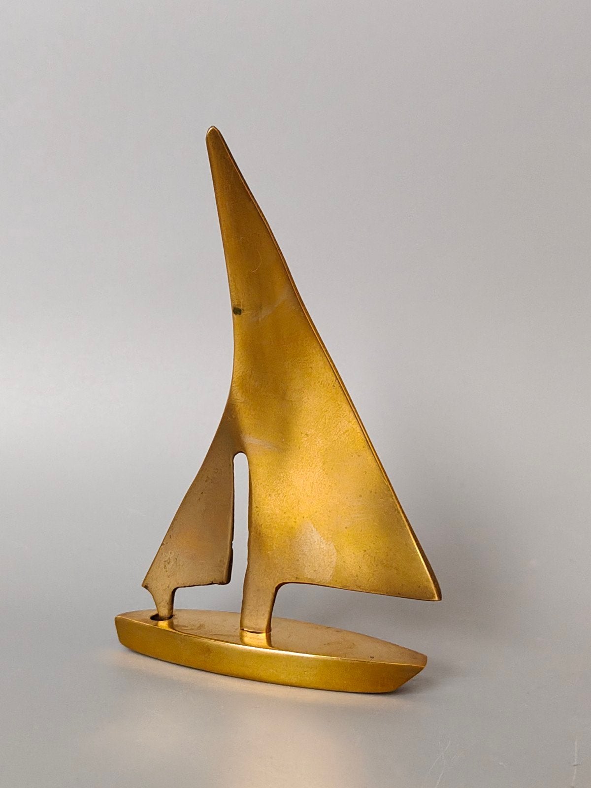 Brons of Messing sculptuur zeilboot schip retro Mid Century, Antiek en Kunst, Verzenden