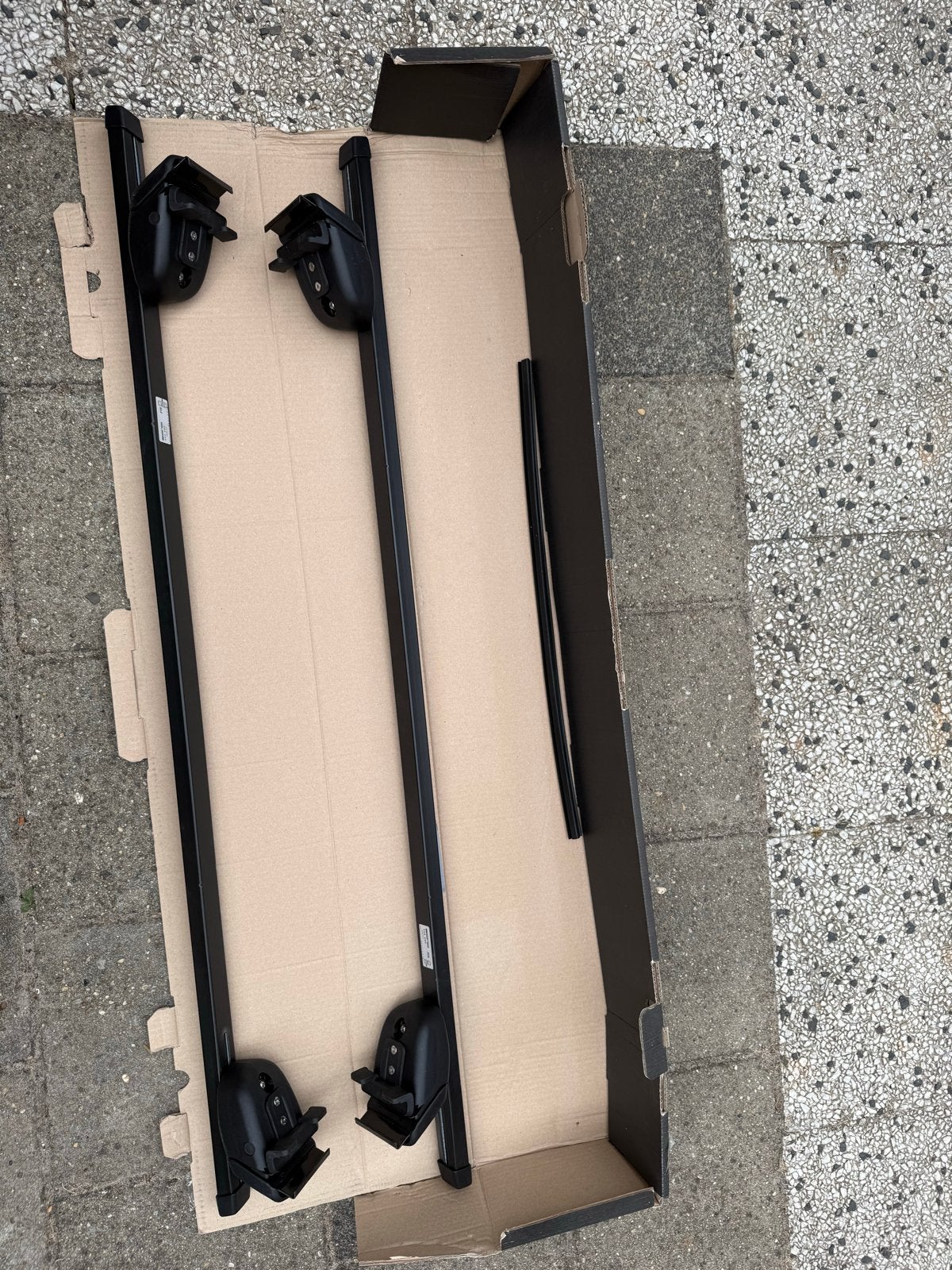 Atera Signo dakdragers voor Audi A3/Q8, Skoda Superb/Kodiaq, Ophalen, Zo goed als nieuw