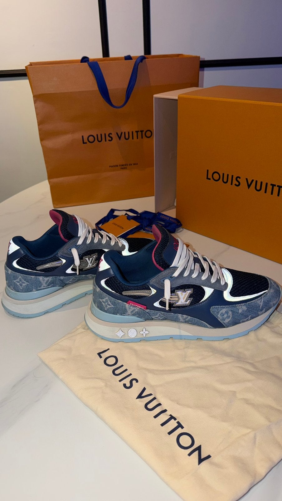 Louis Vuitton Run Away Sneaker – Blue Monogram, Blauw, Ophalen of Verzenden, Sneakers of Gympen, Zo goed als nieuw