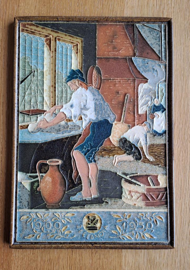 Mooi bord .Gemaakt bij de Porceleyne fles. 20x29 Cm., Antiek en Kunst, Ophalen of Verzenden