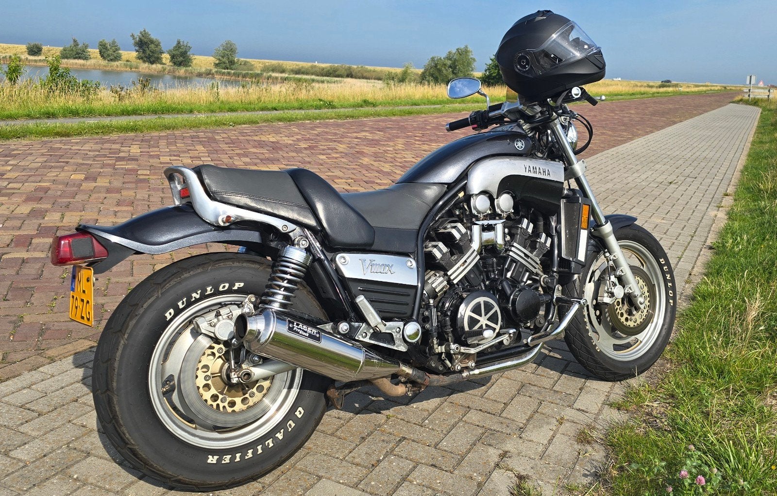 Gezocht: Originele uitlaatdempers Yamaha V Max 1200, Motoren, Ophalen of Verzenden