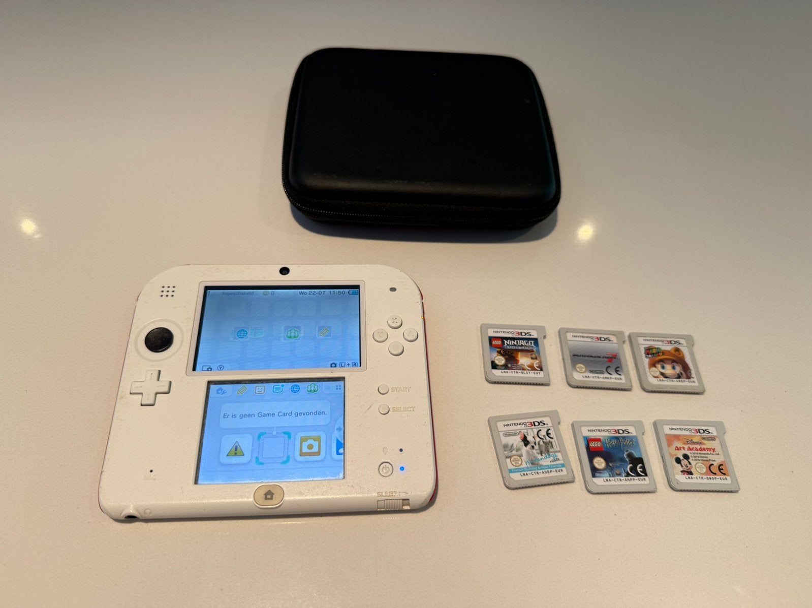 Nintendo 2DS + 6 games, Spelcomputers en Games, Spelcomputers | Nintendo 2DS en 3DS, Gebruikt, Wit, 2DS, Ophalen of Verzenden