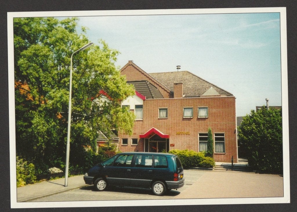Sliedrecht - Chr Geref Beth-El Kerk, met mooie auto, Ophalen of Verzenden, 1980 tot heden, Ongelopen, Zuid-Holland