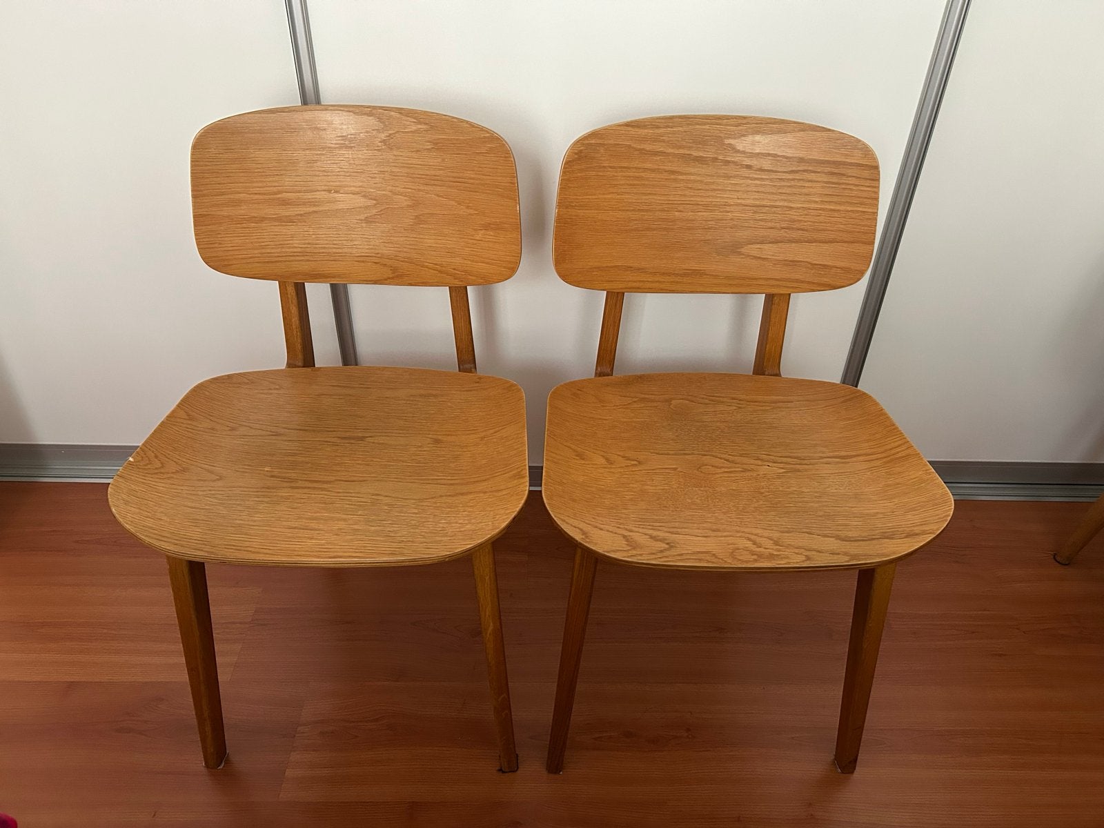 Set van 2 eikenhouten eetkamerstoelen, Scandinavisch design, Huis en Inrichting, Ophalen, Gebruikt, Twee, Bruin