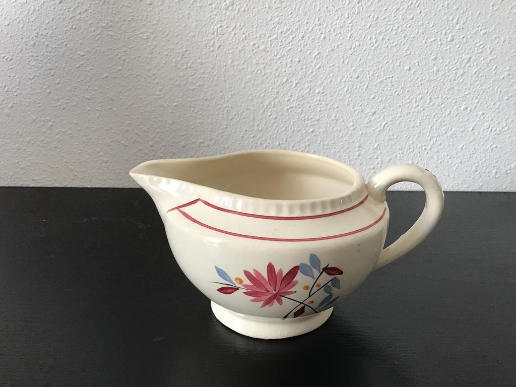 Boch la louviere, kannetje. Melkkannetje., Ophalen of Verzenden