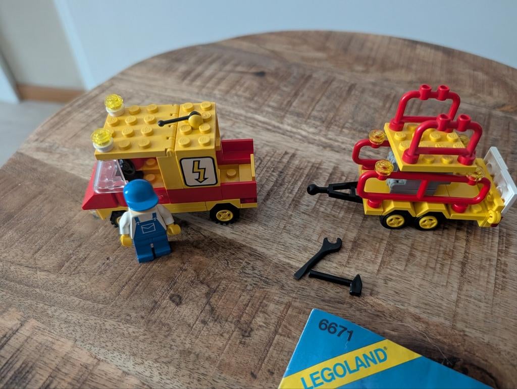 Lego Legoland 6671 - Kraanwagen met aanhanger (mist 1 deel), Kinderen en Baby's, Ophalen, Gebruikt, Lego, Inclusief minifiguren