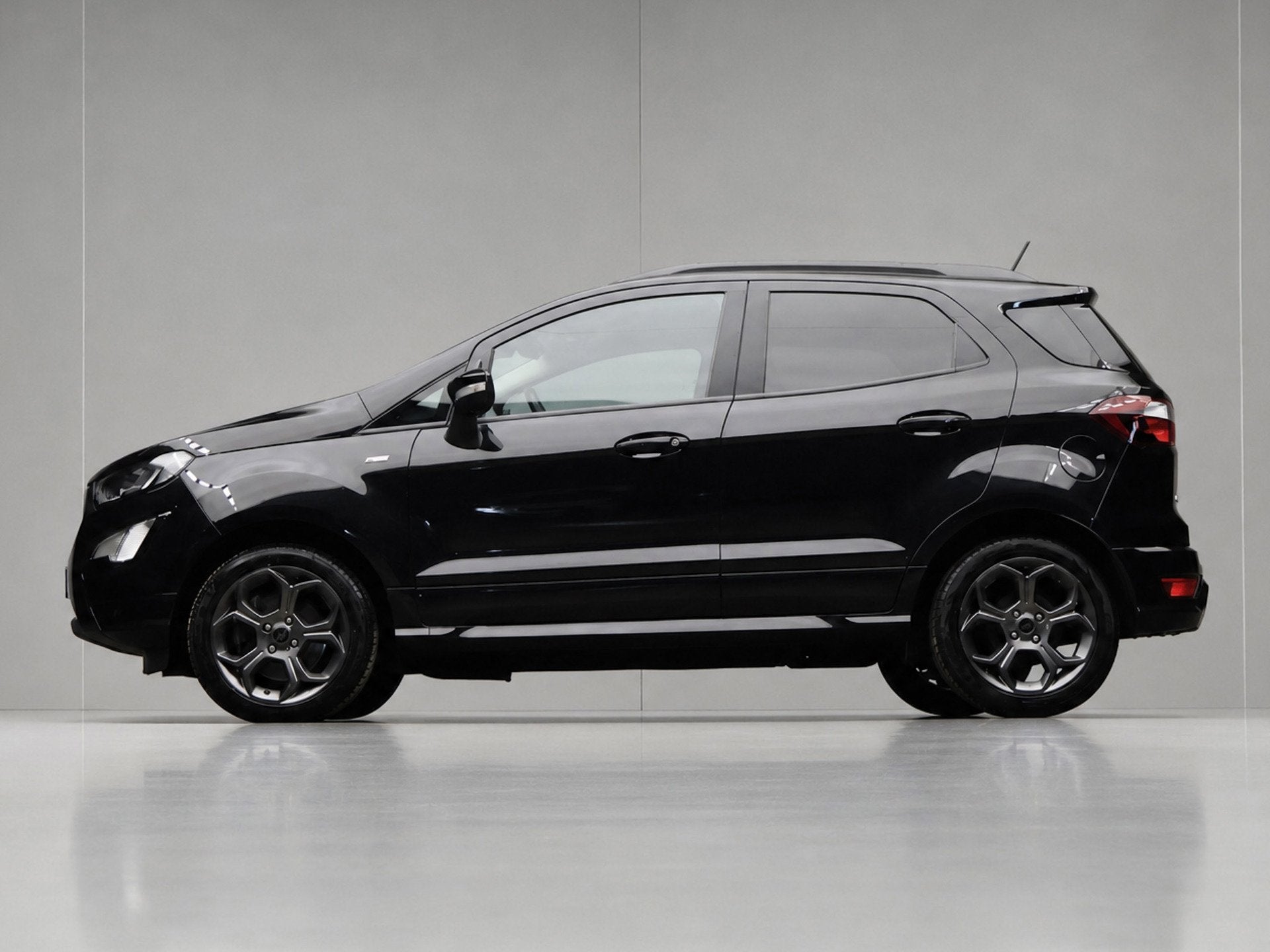 Ford EcoSport 1.0 EcoBoost ST-Line (APPLE CARPLAY,NAVI,LED,C, Auto's, Voorwielaandrijving, 125 pk, Gebruikt, Euro 6