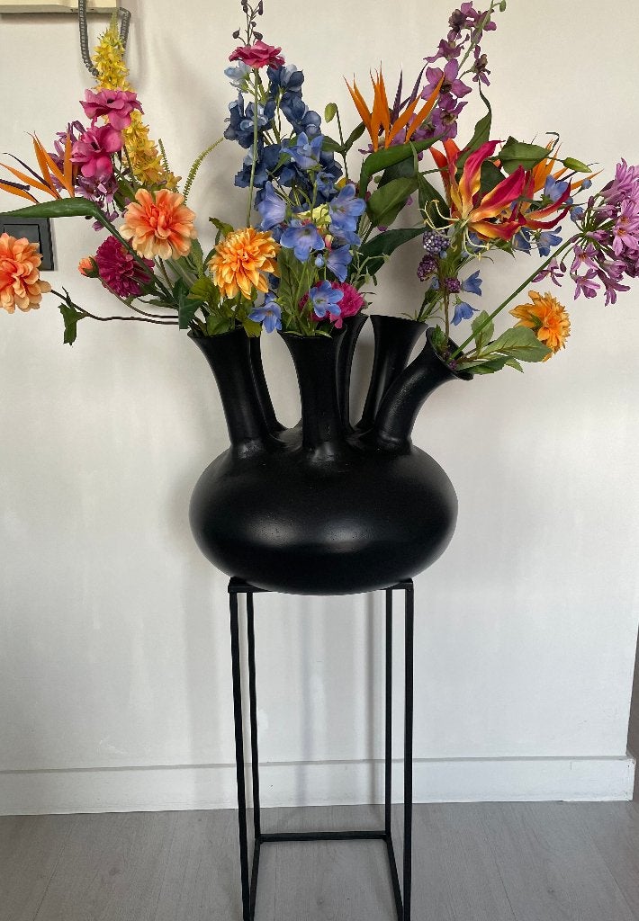 Colmore Zevenmondige Tulpenvaas / Toetervaas Ø40xH38 cm, Huis en Inrichting, Ophalen, Overige materialen, Zwart, Nieuw