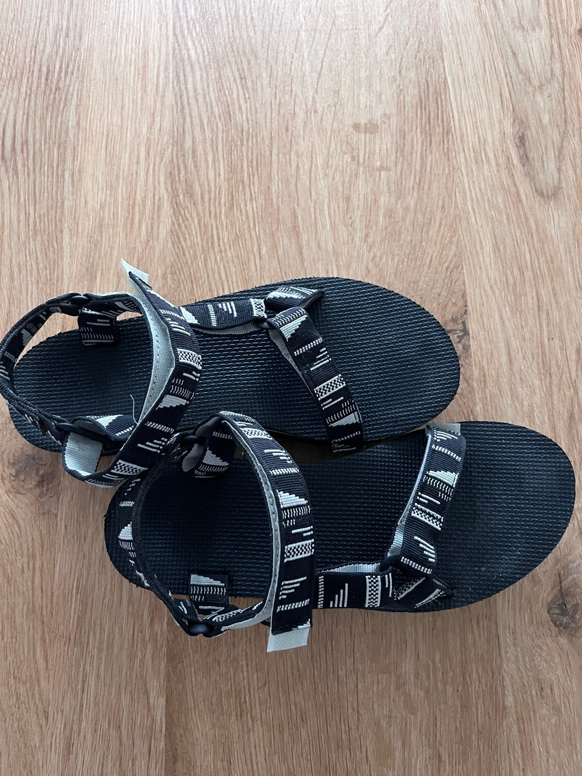 Teva Platform Sandalen - Maat 41/40 zwart, Kleding | Dames, Schoenen, Zwart, Zo goed als nieuw, Sandalen of Muiltjes, Ophalen of Verzenden