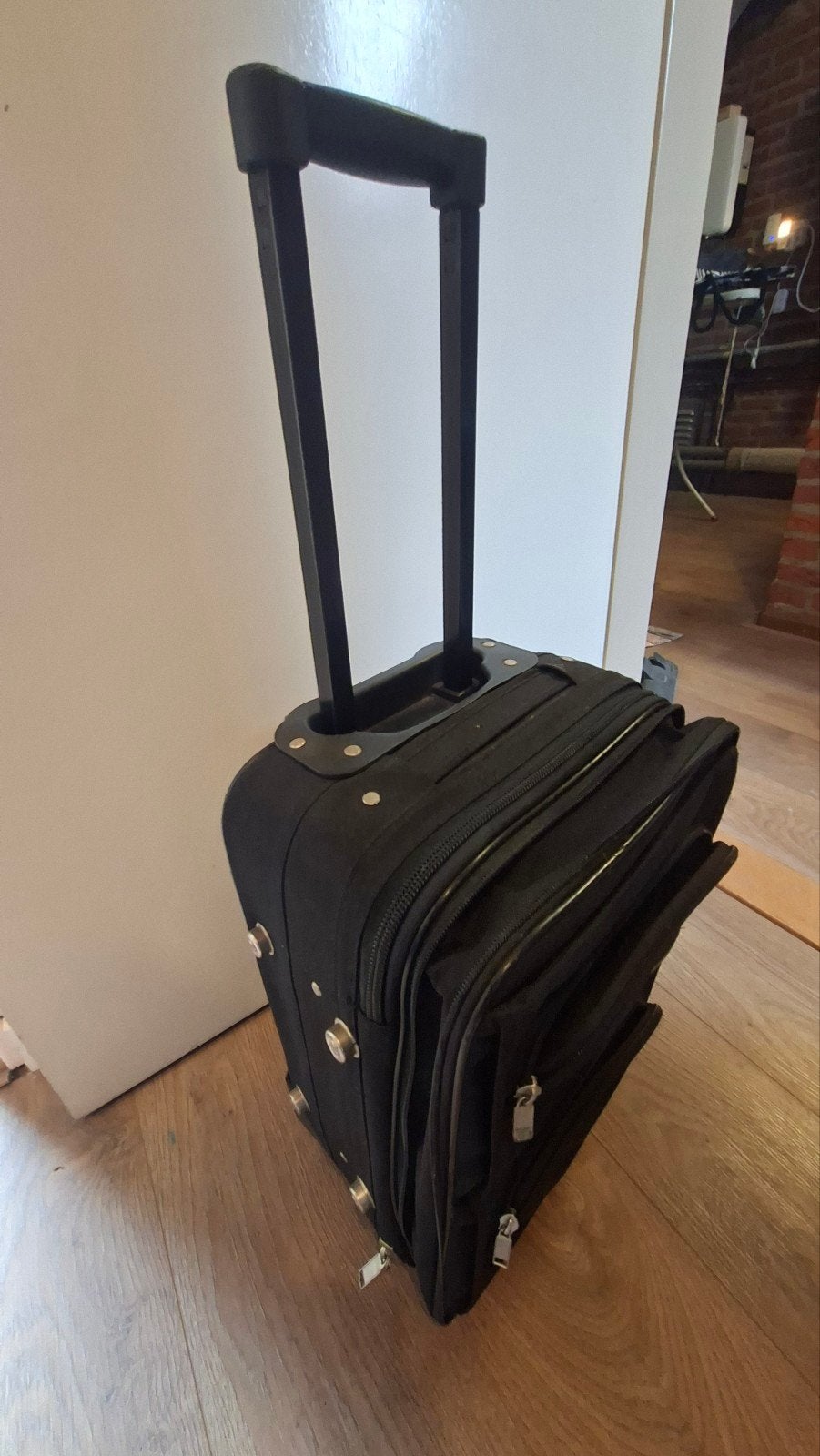 reiskoffer met wieltjes en uitschuifbare handgreep, Ophalen, Gebruikt, Zacht kunststof, Uitschuifbare handgreep